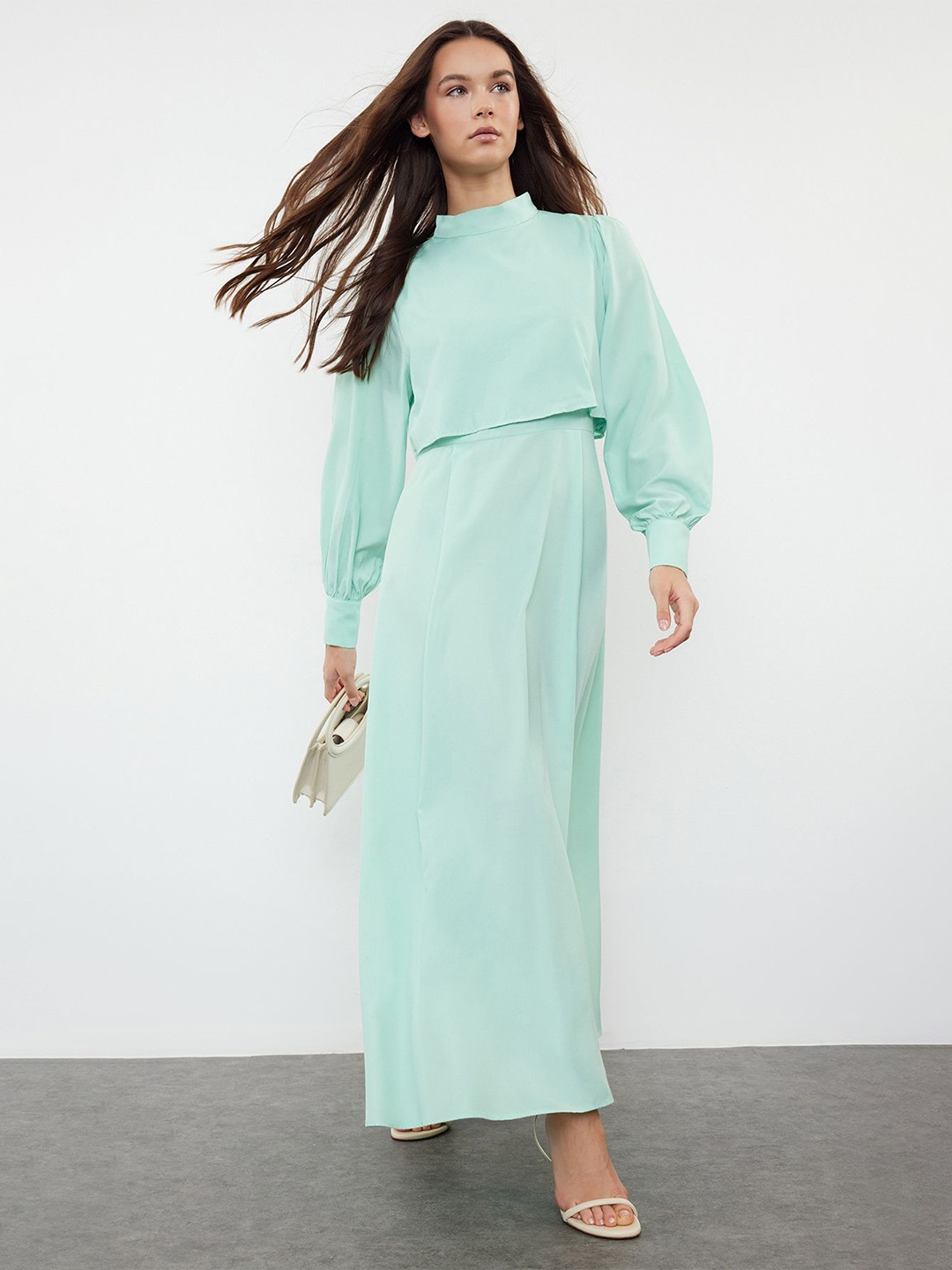 

Trendyol Women Solid Cuffed Sleeves Maxi Dress, Turquoise blue