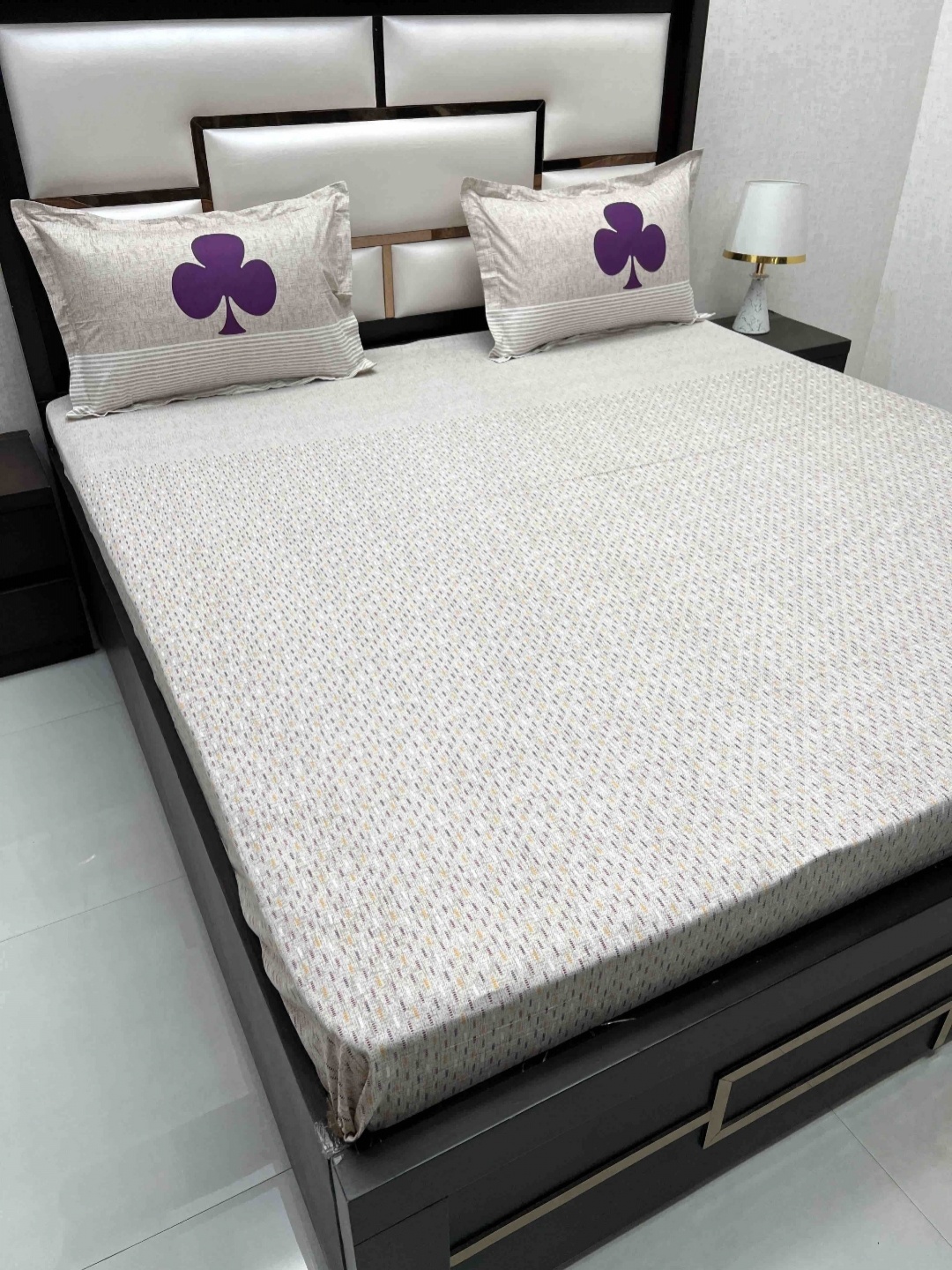 

Pure Decor Lifestyle Beige Floral 380 TC Pure Cotton King Bedsheet With 2 Pillow Covers