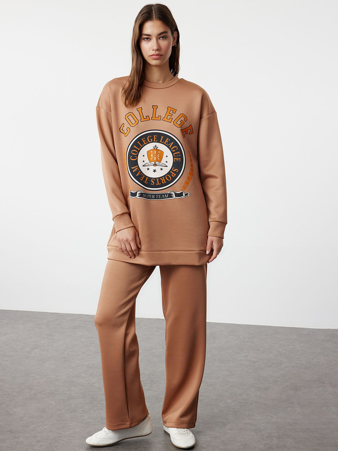

Trendyol Printed Neck Long Sleeve Tracksuits, Brown