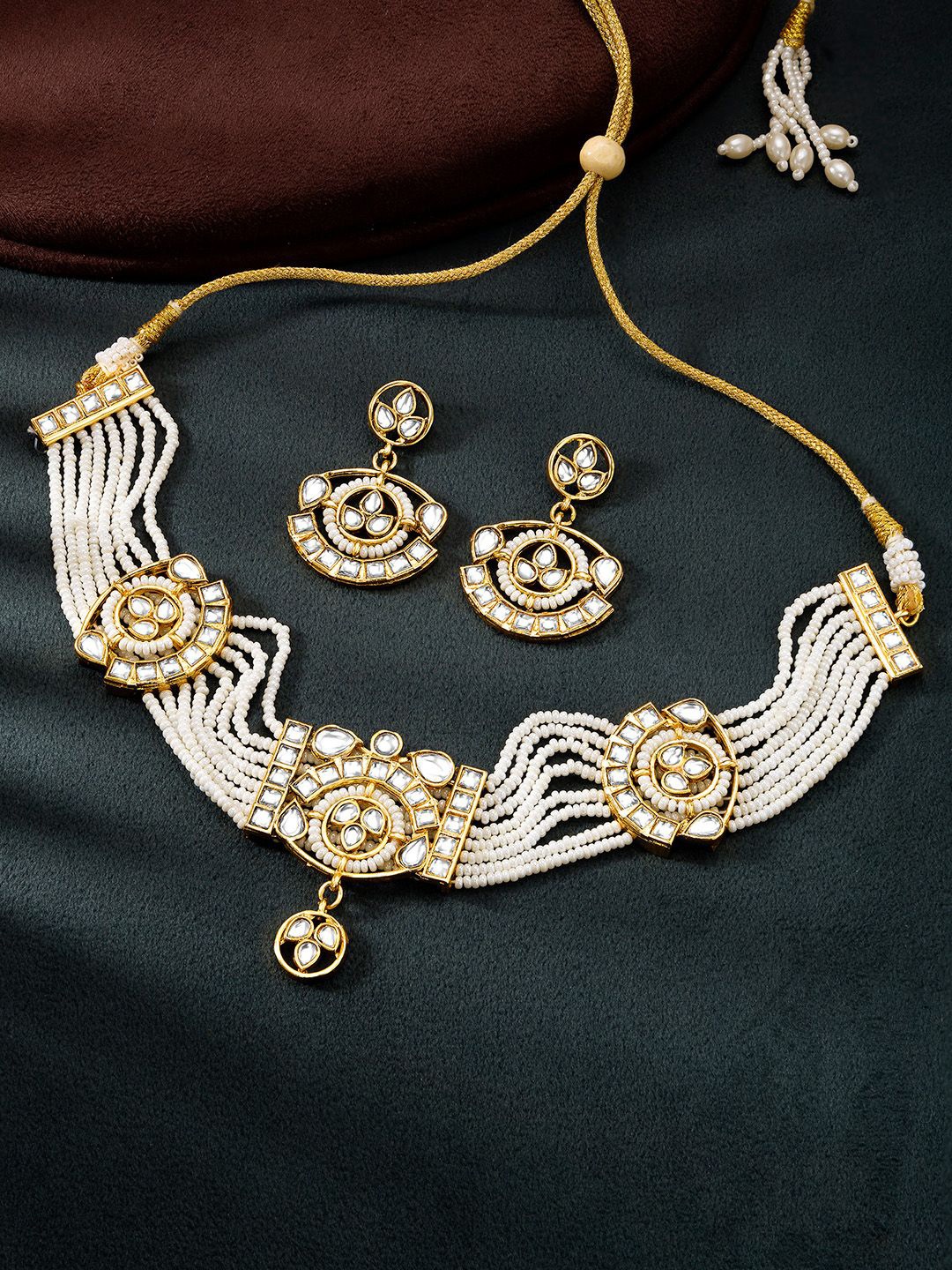 

Peora Gold-Plated Kundan Studded & Beaded Jewellery Set
