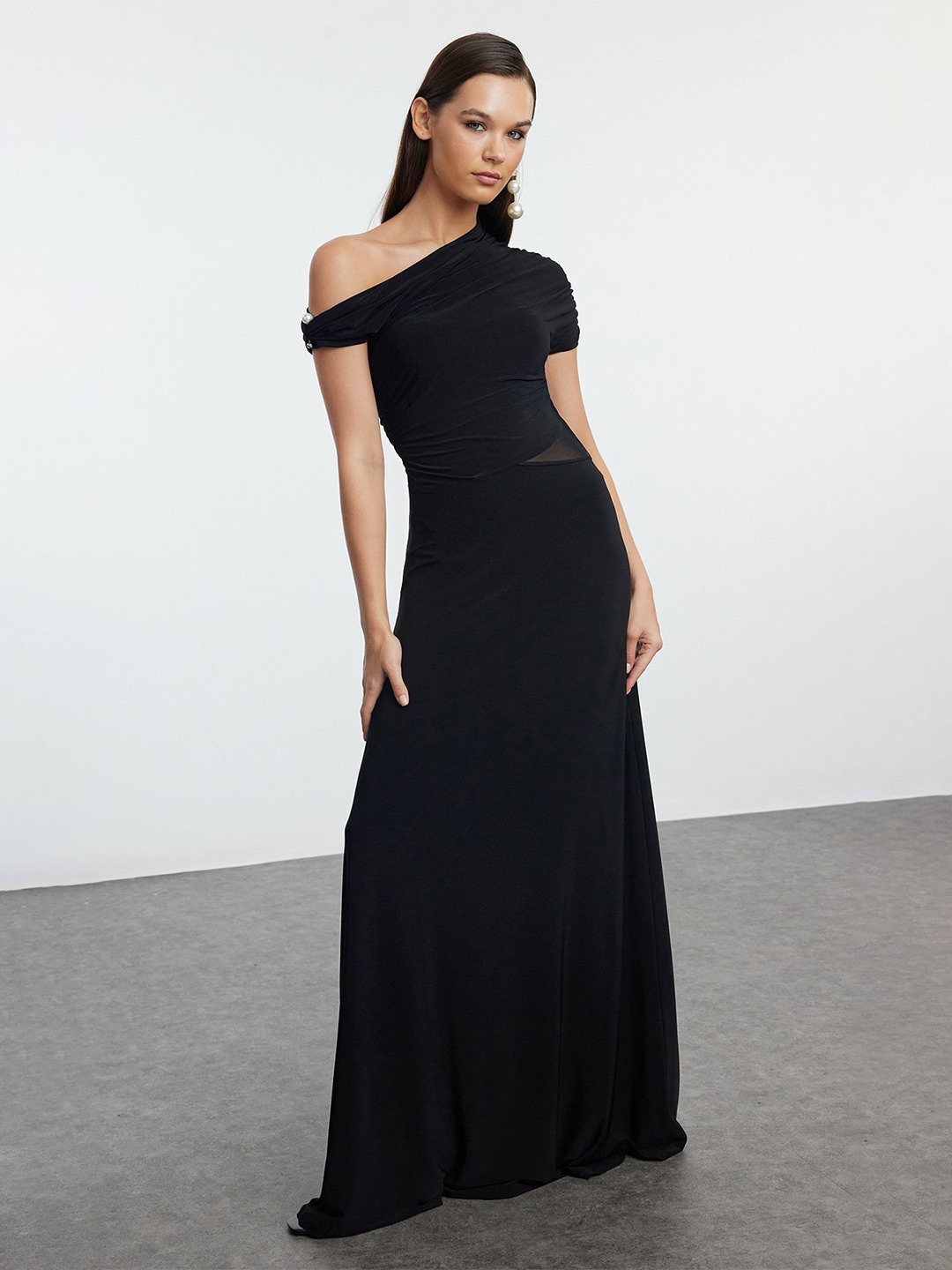 

Trendyol Solid One Shoulder Maxi Dress, Black