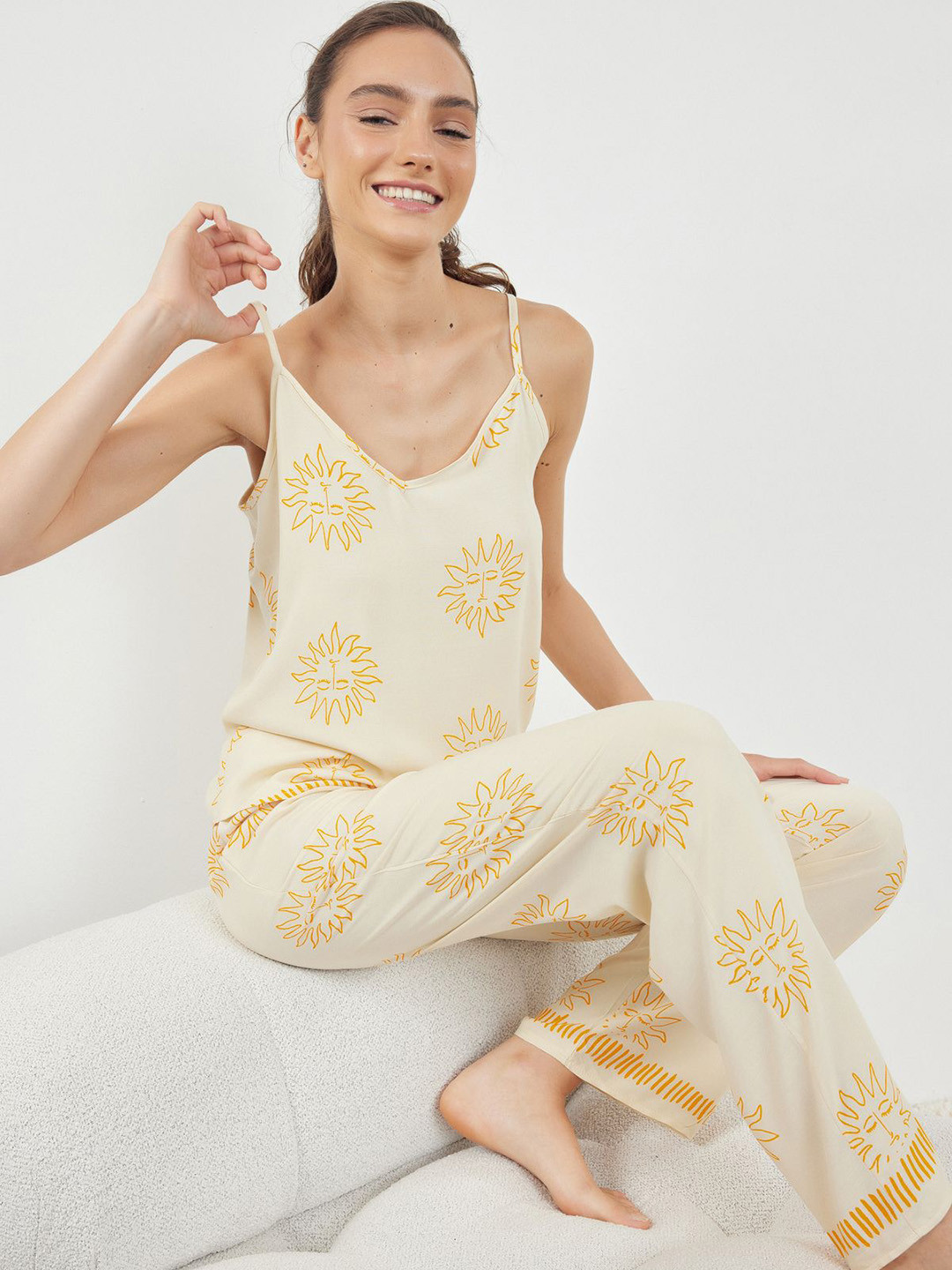 

Trendyol Women Printed Night suit, White