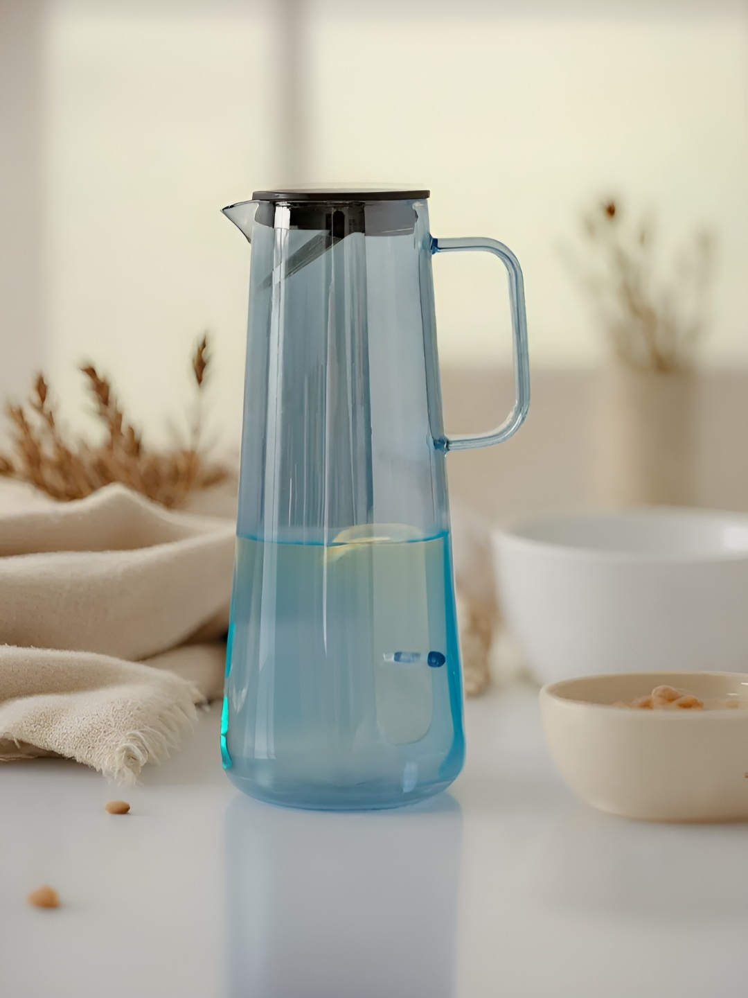 

UMAI Blue & Black Borosilicate Glass Water Jugs With Lid 1.8L