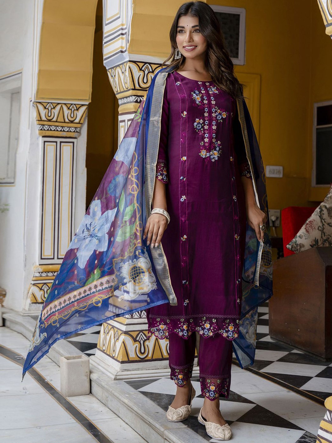 

VredeVogel Floral Embroidered Straight Kurta With Trousers & Dupatta, Purple