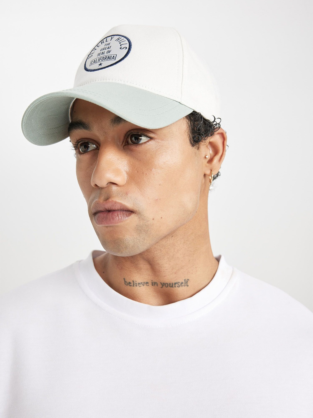 

DeFacto Men Embroidered Cotton Baseball Cap, White