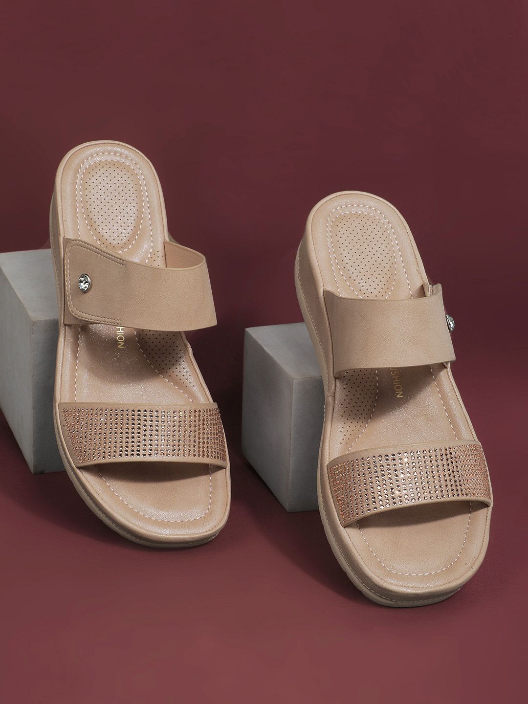 

Bata comfit PU Platform Sandals, Rose gold