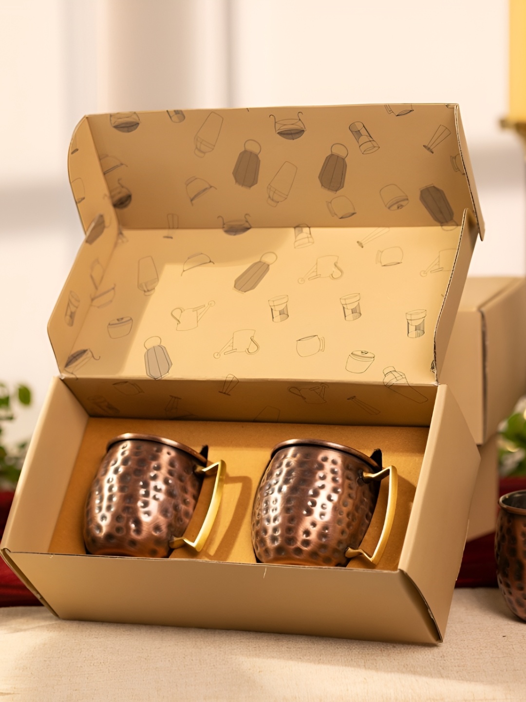 

KANIRY ARTISE OF NOVELTY Coffee Brown 2 Pieces Textured Brass Glossy Cups 450 ML