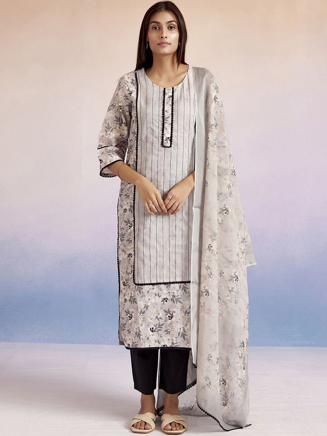 

Jaipur Kurti Floral Printed Straight Kurta With Trousers & With Dupatta, Beige