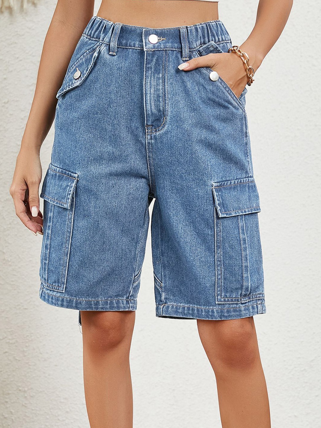 

StyleCast Women Cargo Mid-Rise Shorts, Blue