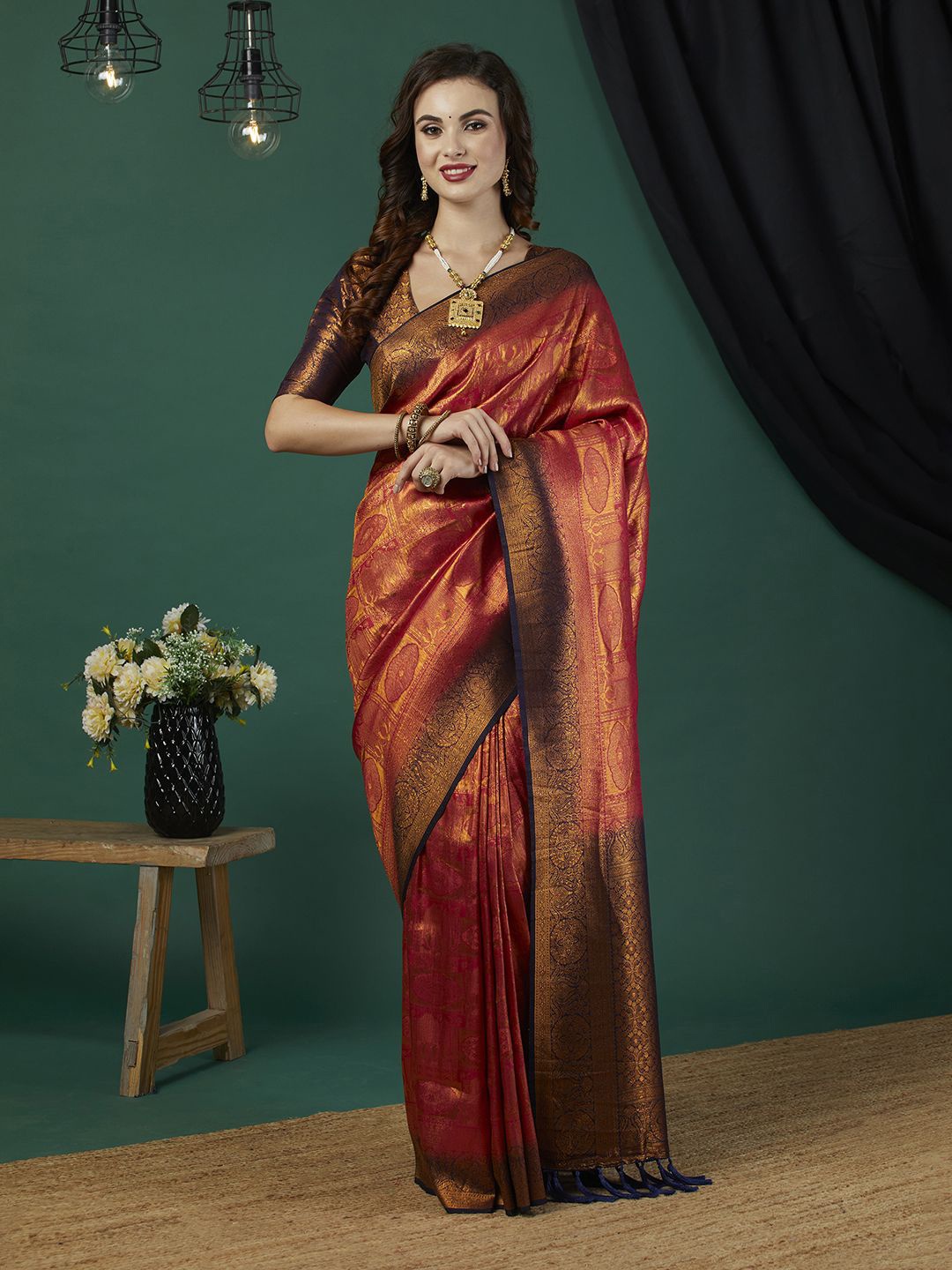 

KAYOMMI Woven Design Zari Pure Silk Kanjeevaram Saree, Red