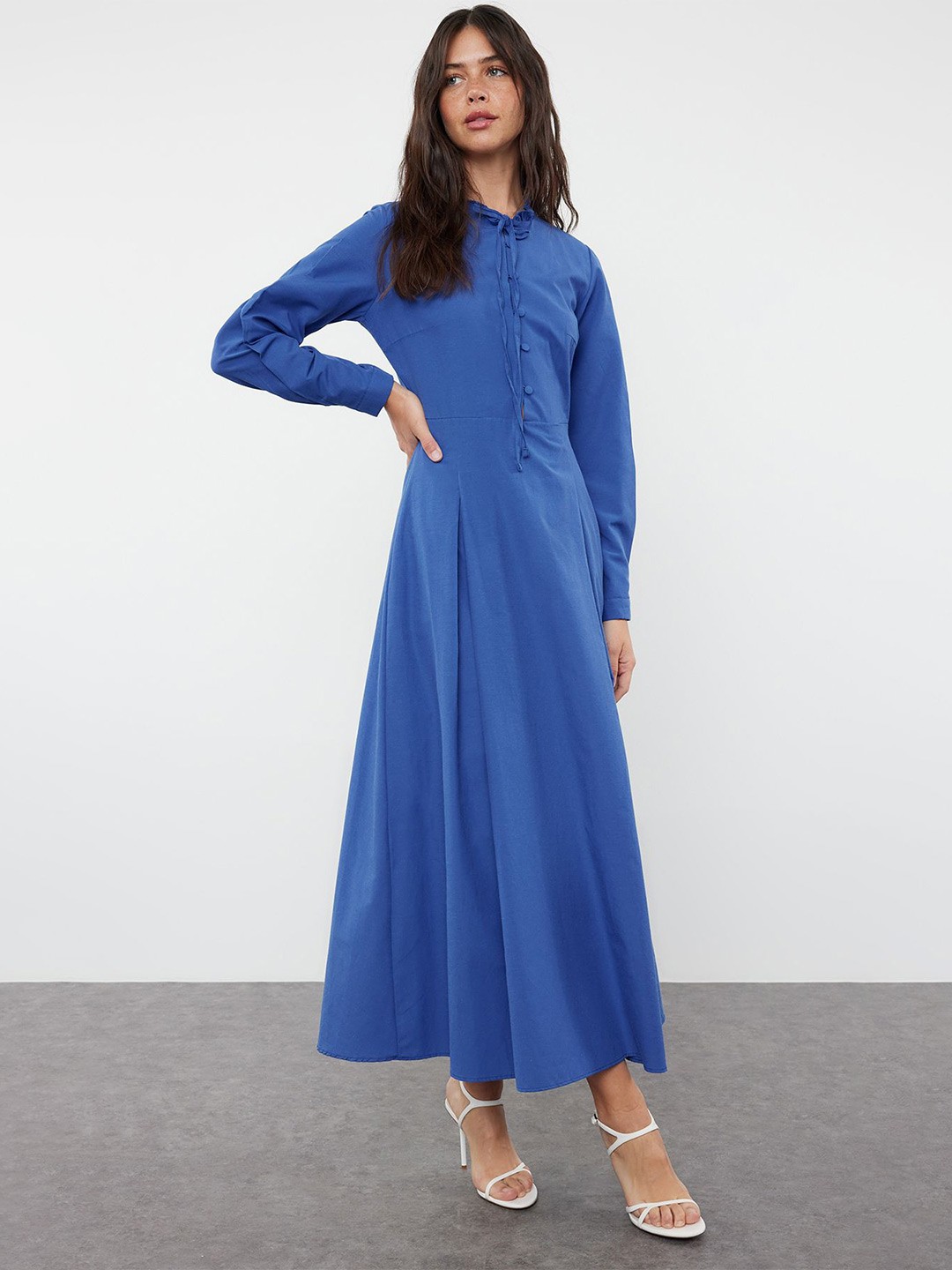 

Trendyol Cuffed Sleeves A-Line Maxi Dress, Na