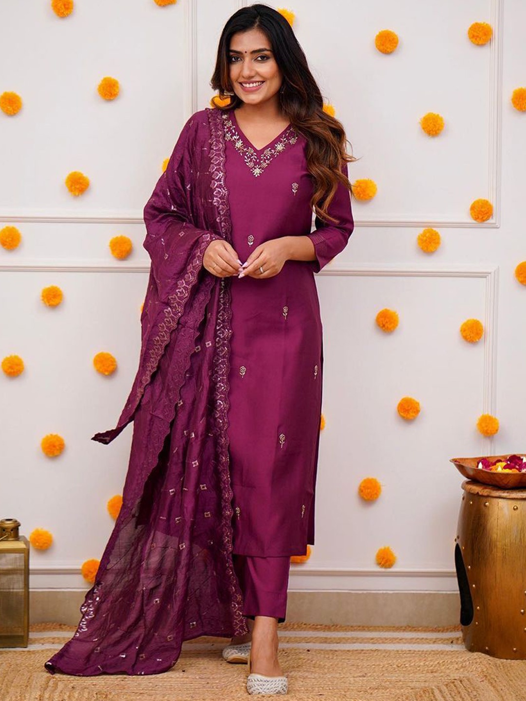 

THE52 Floral Embroidered Straight Kurta with Trousers & With Dupatta, Burgundy