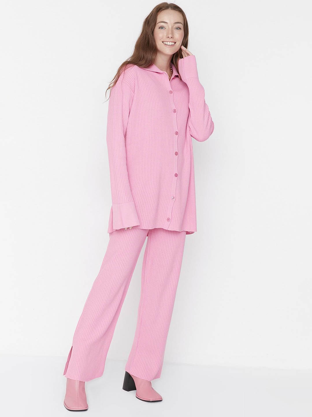 

Trendyol Ribbed Acrylic Shirt & Trousers, Pink