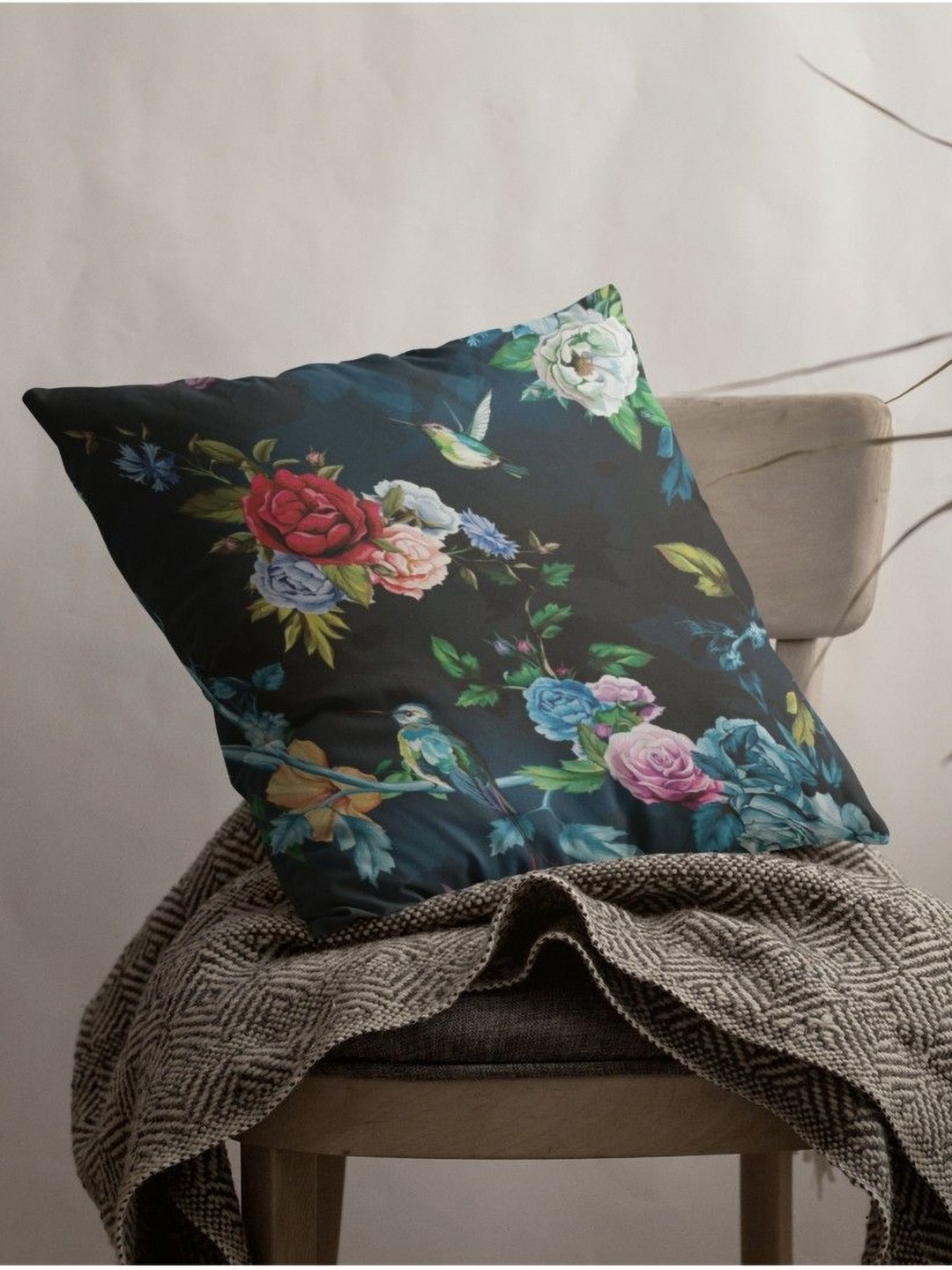 

THEYAYACAFE Black & Red Floral Square Cushion Covers