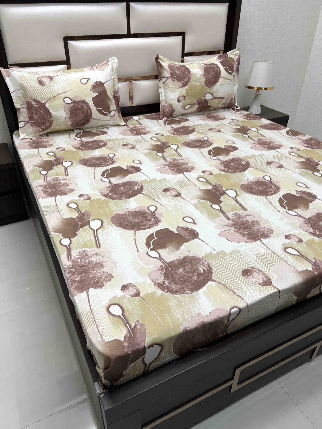 

Pure Decor Royal Velar Brown & White King Bedsheet with 2 Pillow Covers