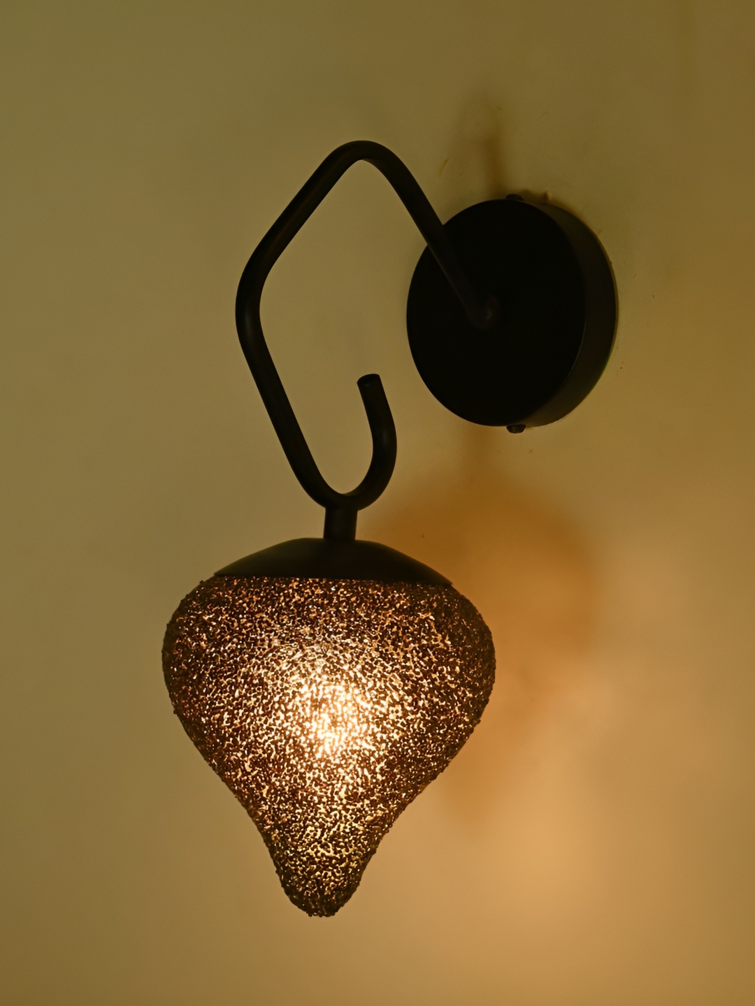 

Afast Black Glass Traditional Abstract Shaped Wall Lamp