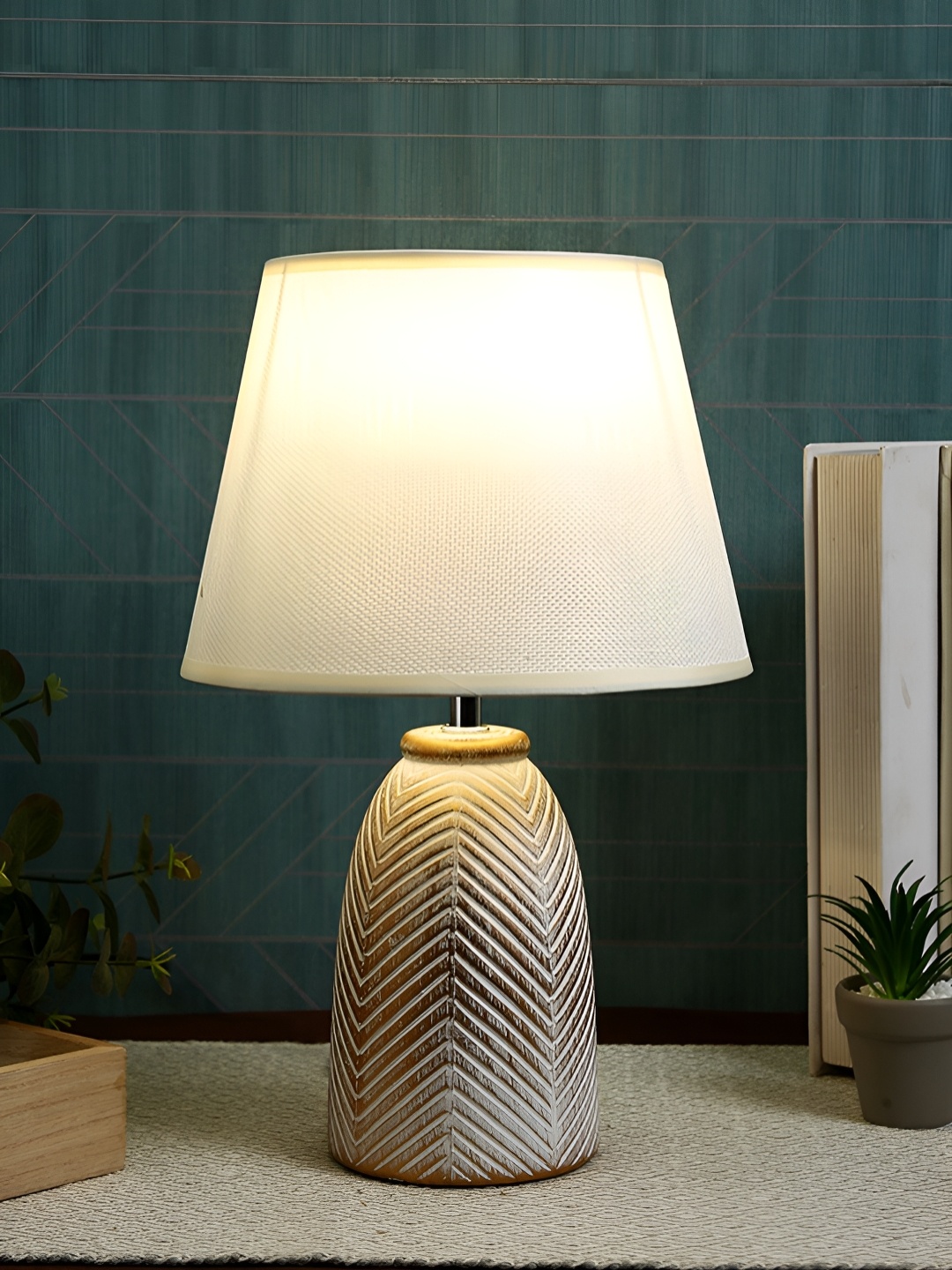 

TAYHAA White & Brown Textured Ceramic Contemporary Frusturical Shaped Table Lamp