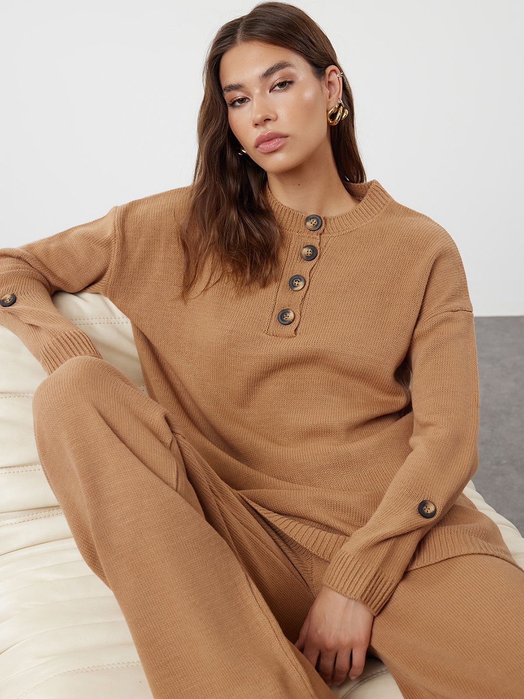 

Trendyol Ribbed Acrylic Sweatshirt & Trousers, Camel brown