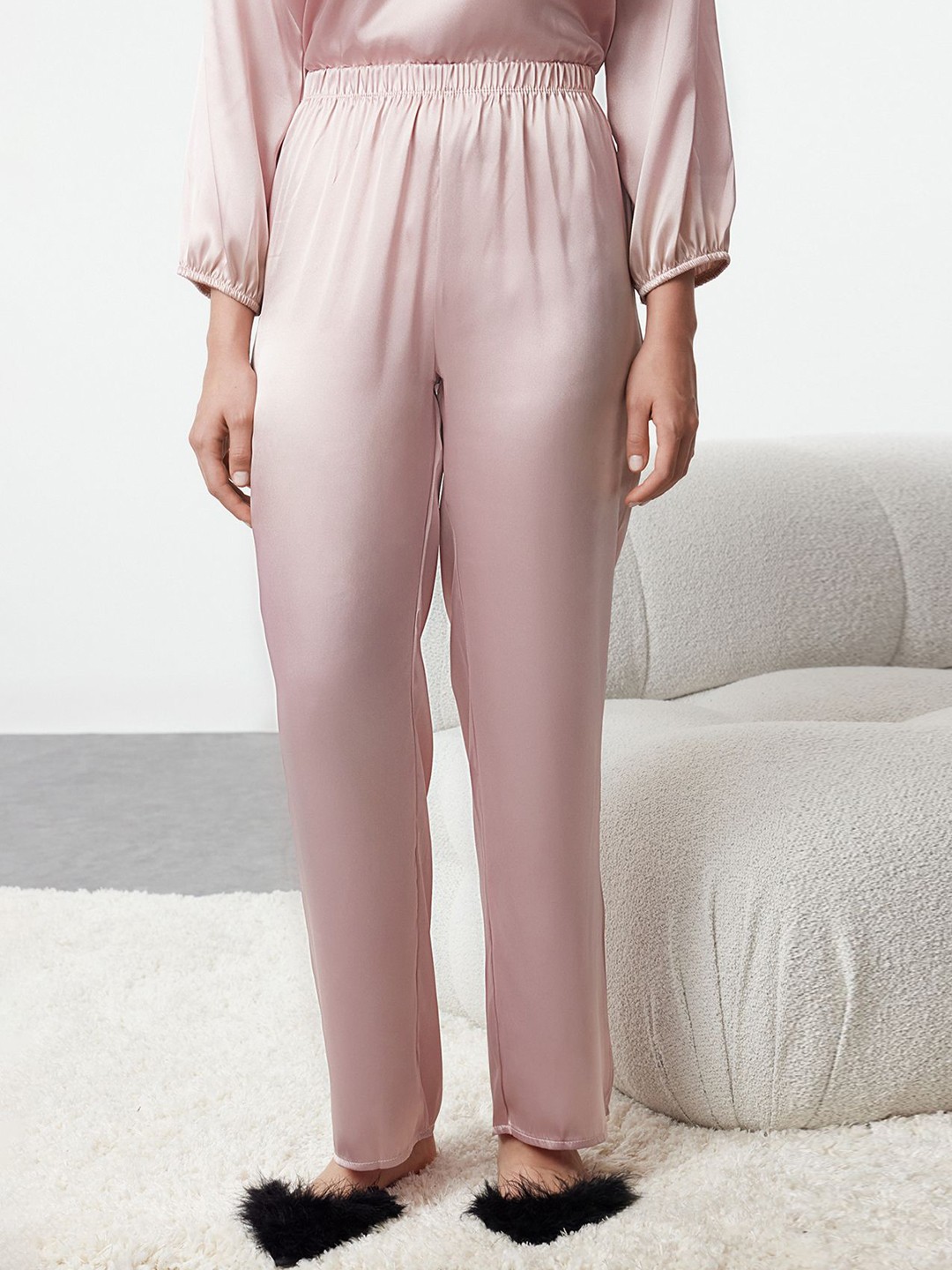 

Trendyol Women Solid Long Sleeves Night suit, Pink