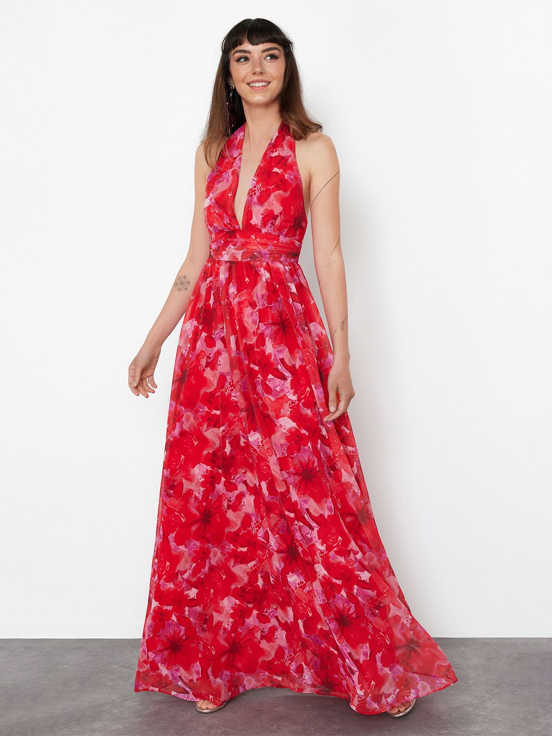 

Trendyol Floral Printed Halter Neck Maxi Dress, Na