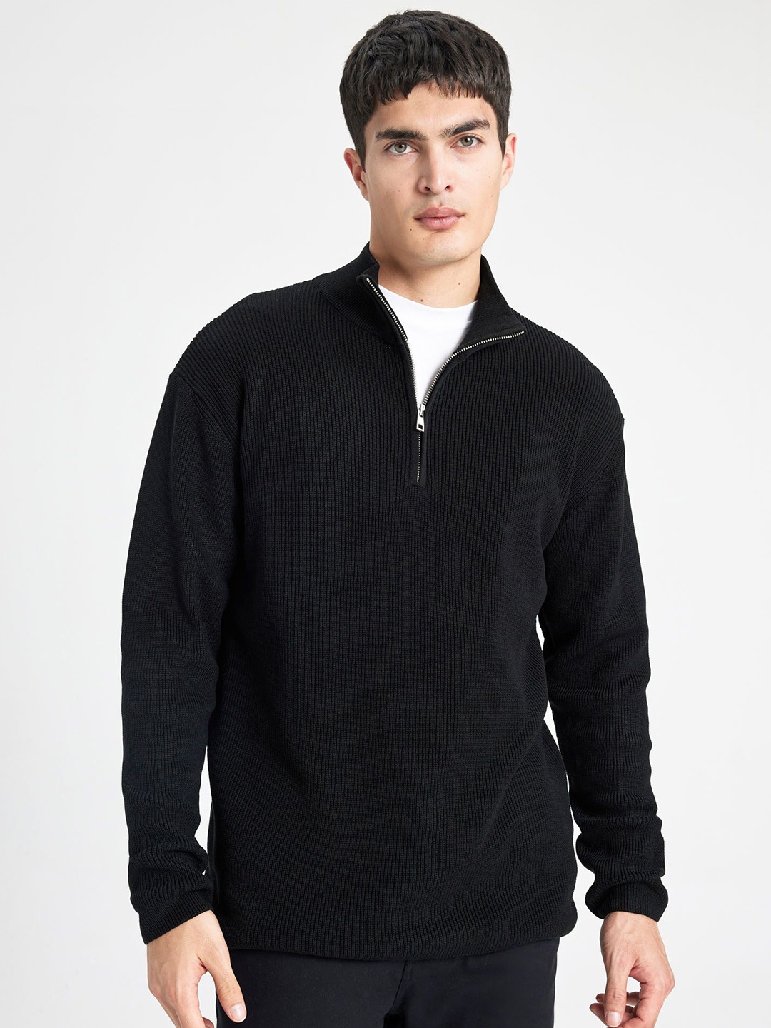 

DeFacto Men Ribbed Pullover, Black