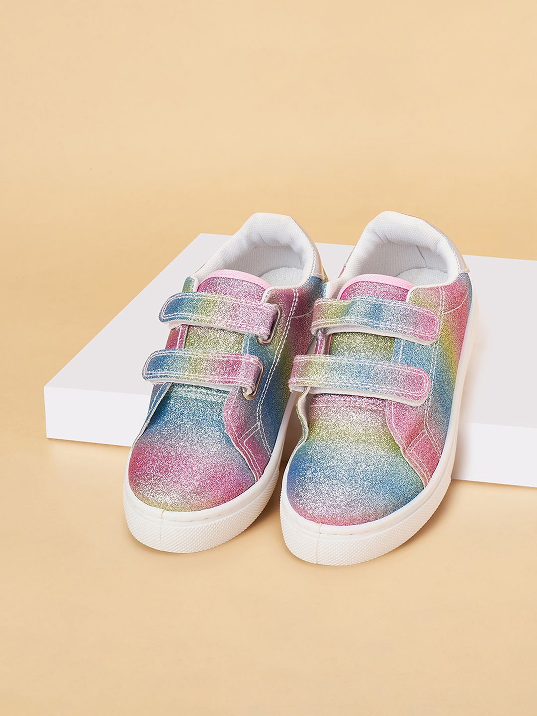 

Pantaloons Junior Girls Printed PU Slip-On Sneakers, Pink