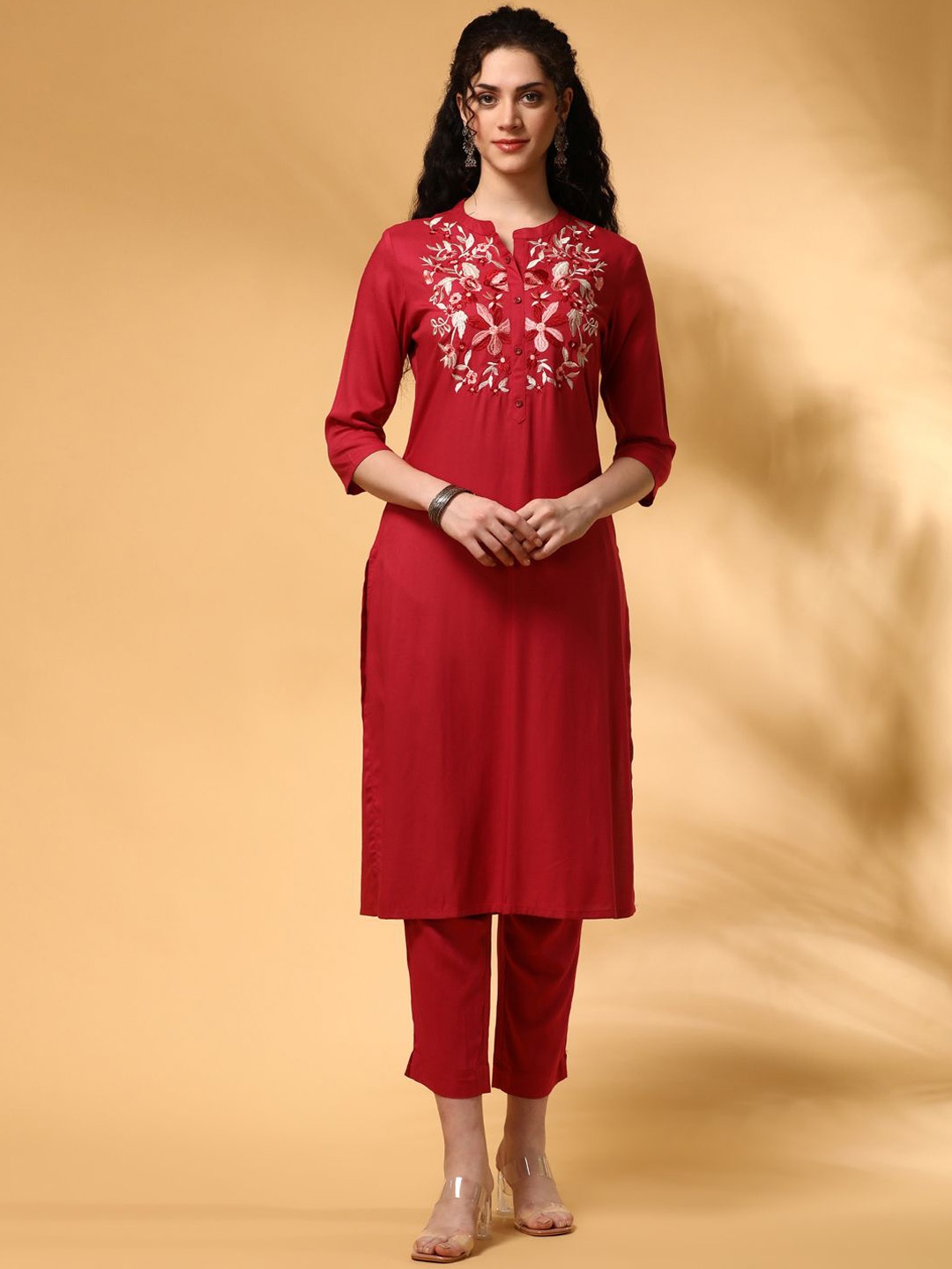 

Anouk Floral Embroidered Mandarin Collar Thread Work Straight Kurta With Trousers, Pink