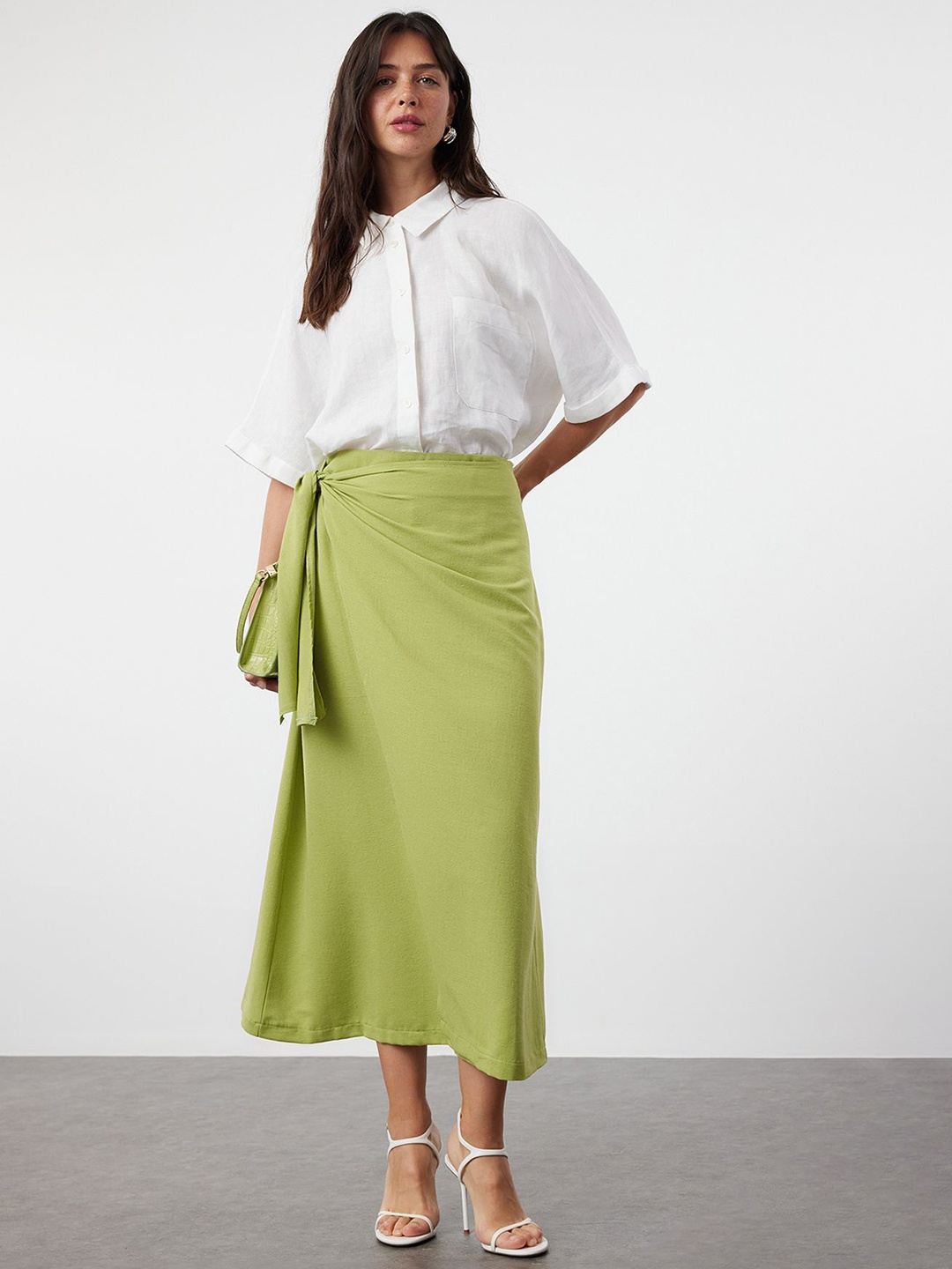 

Trendyol Solid Midi Wrap Skirts, Lime green