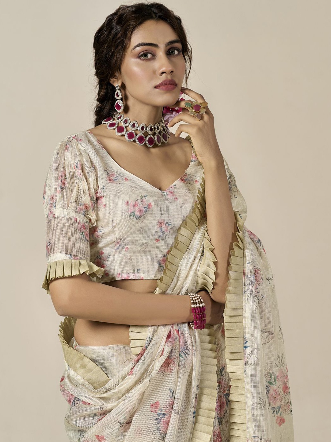 

CHUDIYA Ethnic Motif Printed Ruffle Border Saree, White