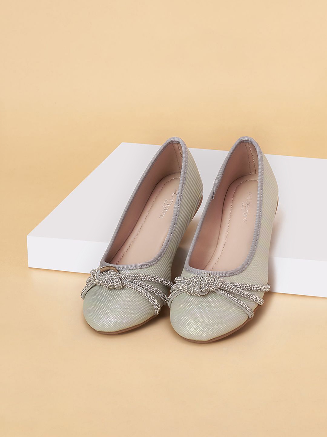 

Pantaloons Junior Girls Embellished Ballerinas, Silver