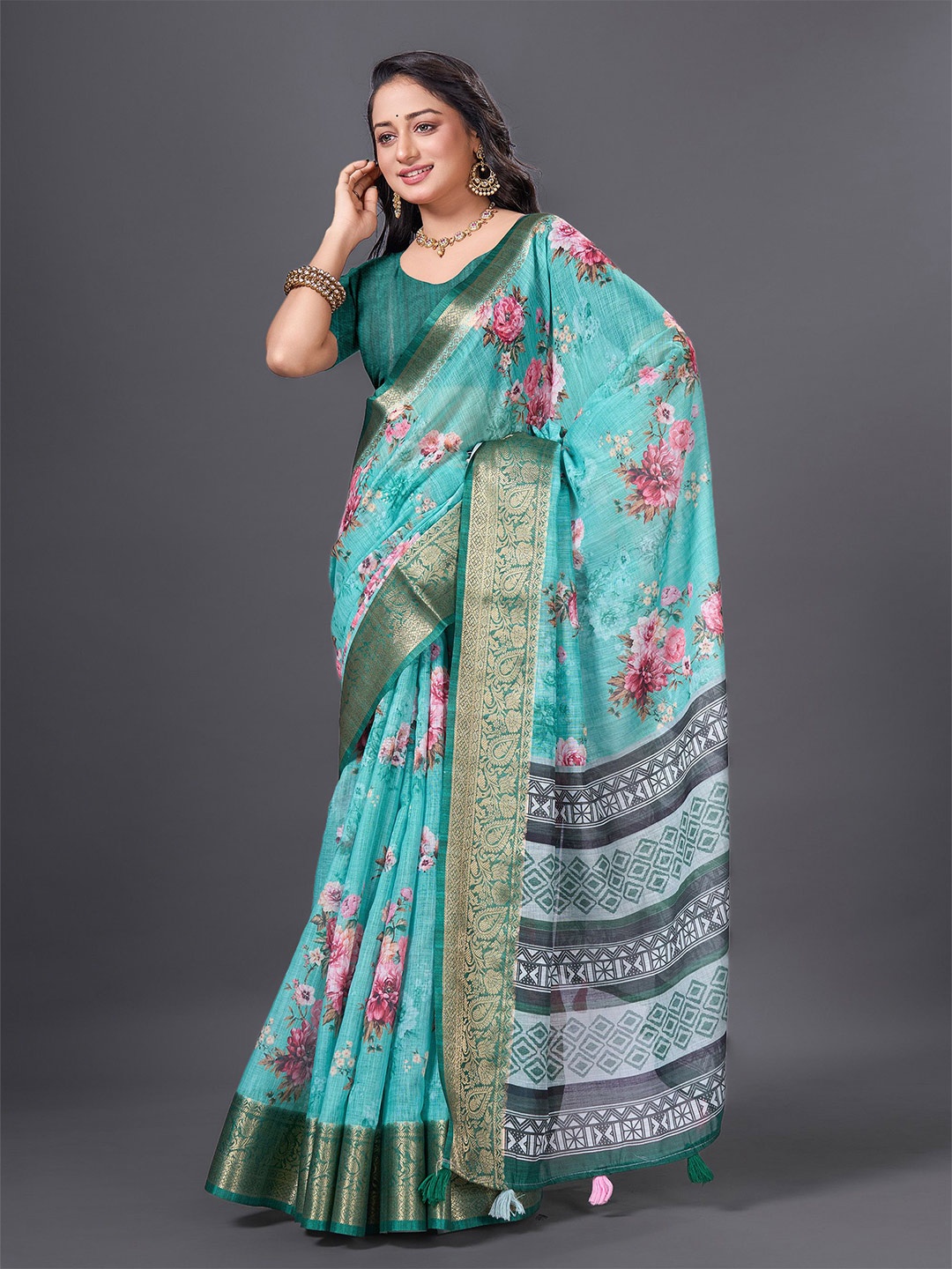 

HEER FASHION Woven Design Floral Printed Zari Saree, Sea green