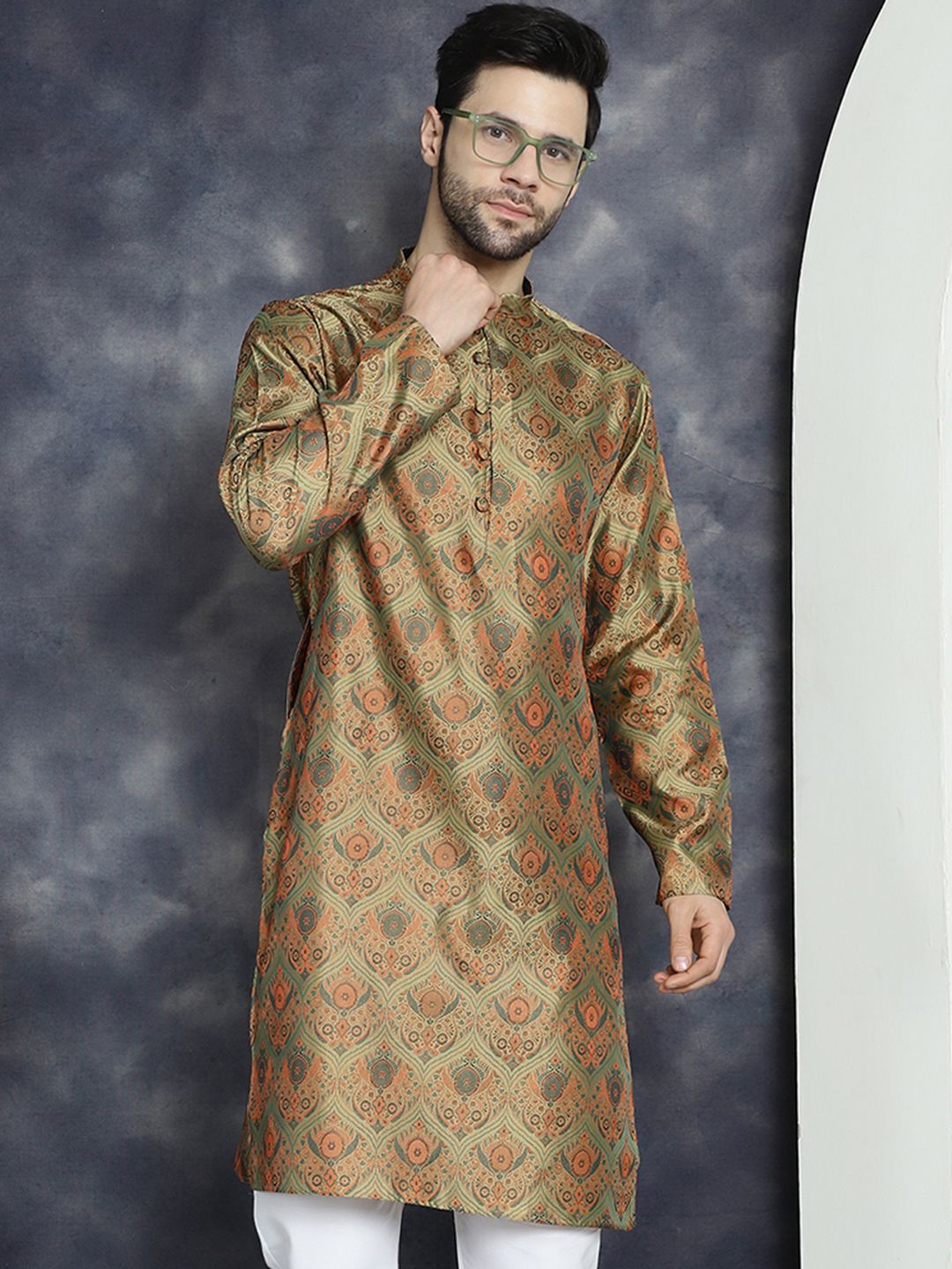 

Jompers Ethnic Motifs Woven Design Mandarin Collar Cotton Silk Straight Kurta, Gold