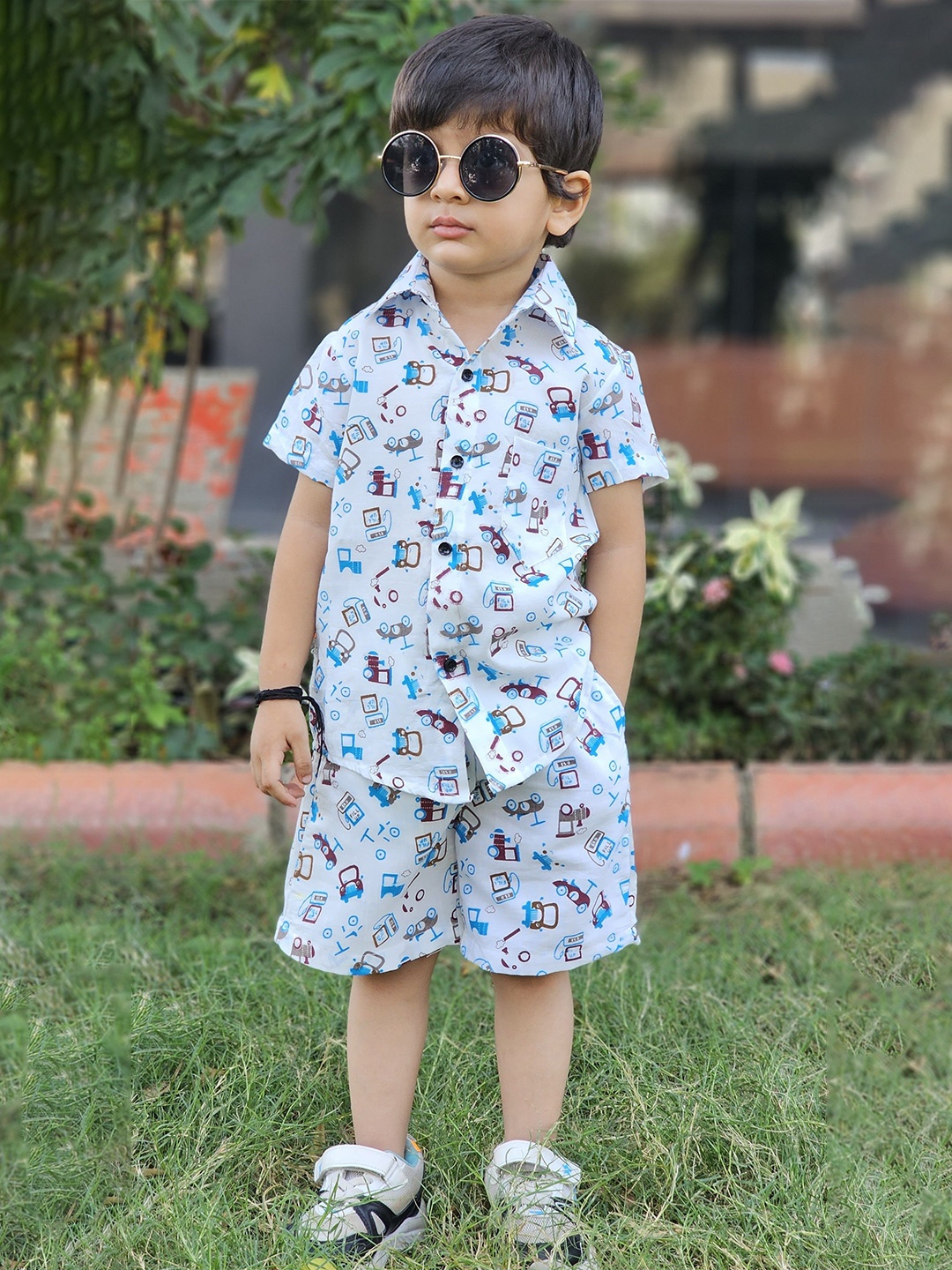 

Emblica Kids Printed Cotton Shirt with Shorts, White