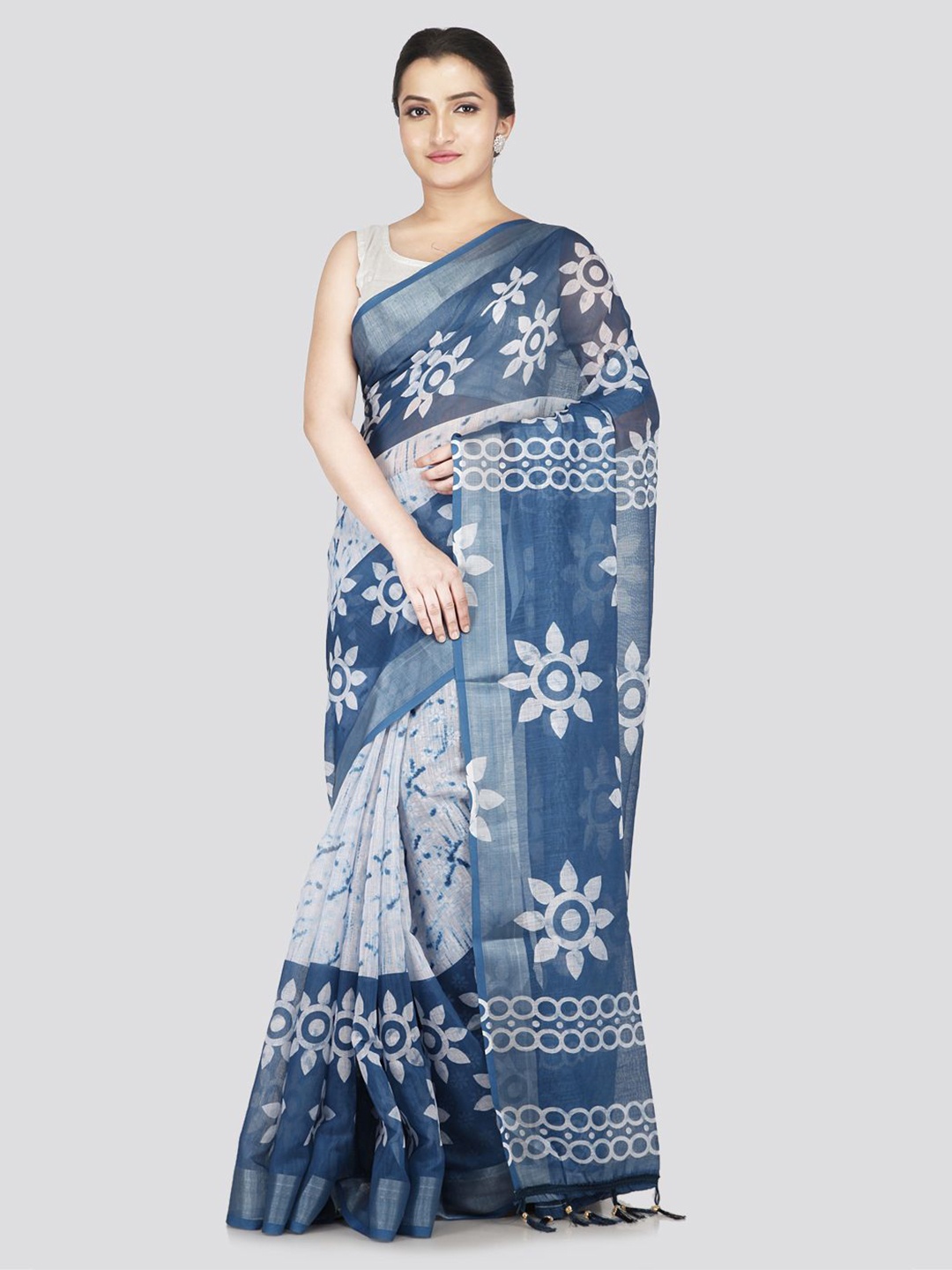 

PinkLoom Floral Zari Linen Saree, White
