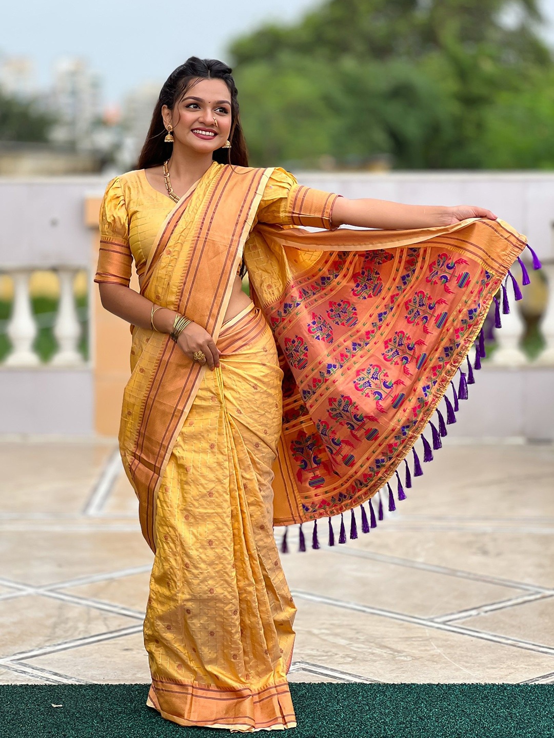 

LeeliPeeri Designer Woven Design Zari Paithani Saree, Yellow