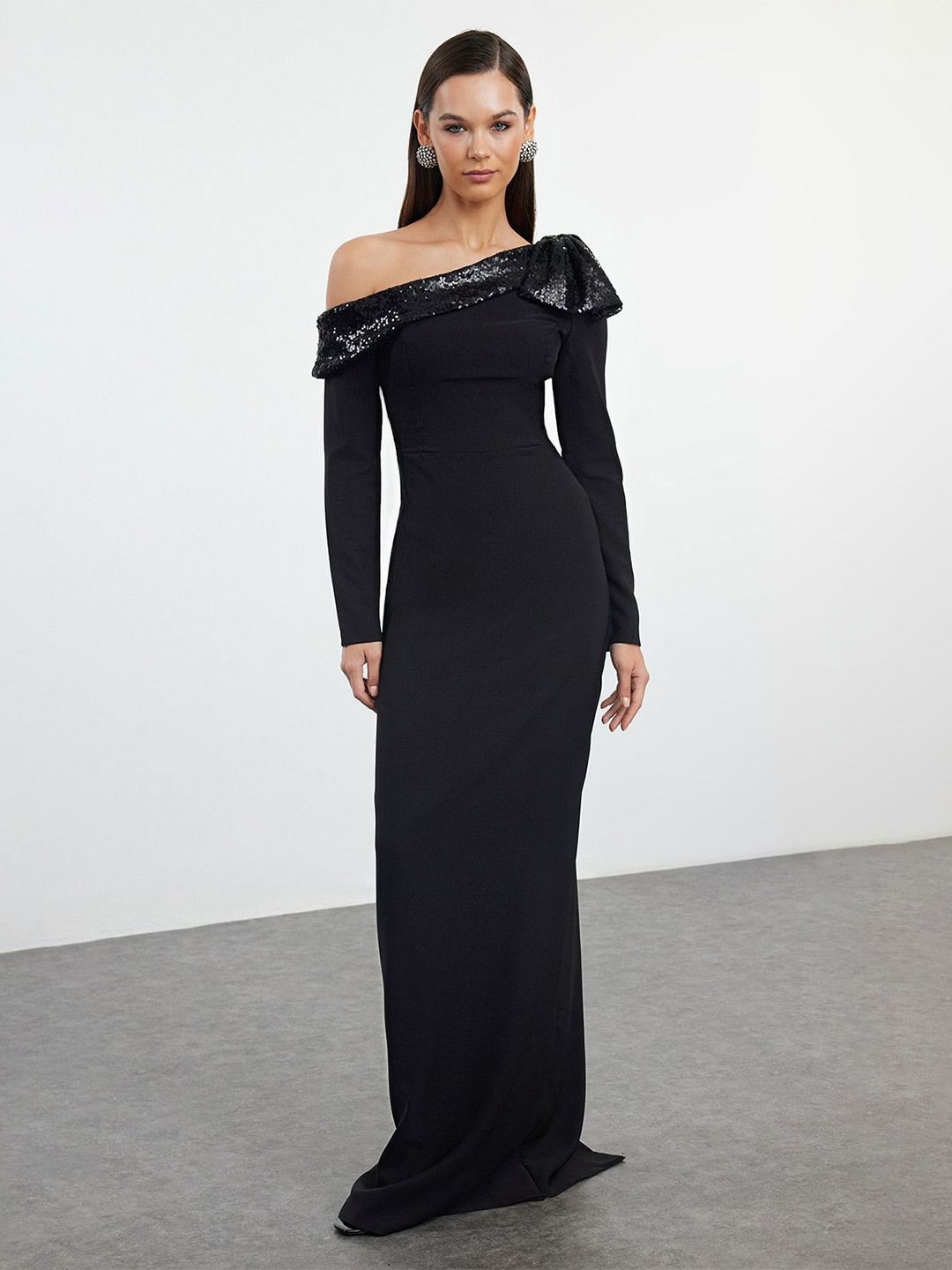 

Trendyol Off-Shoulder Maxi Dress, Black