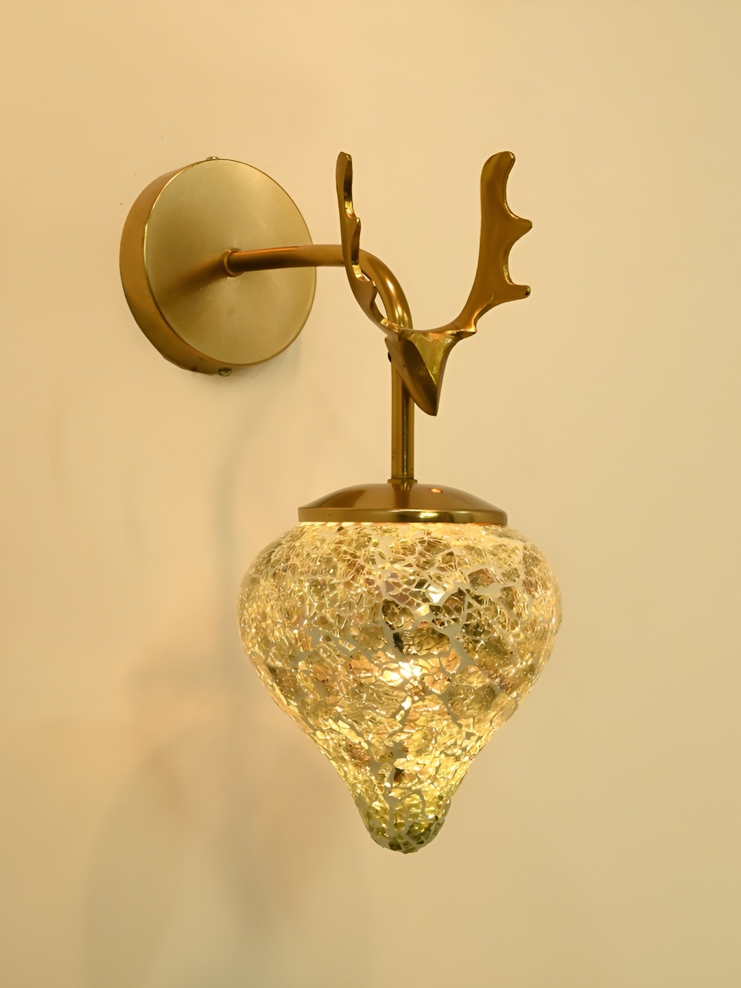 

Afast White Glass Traditional Abstract Shaped Wall Lamp