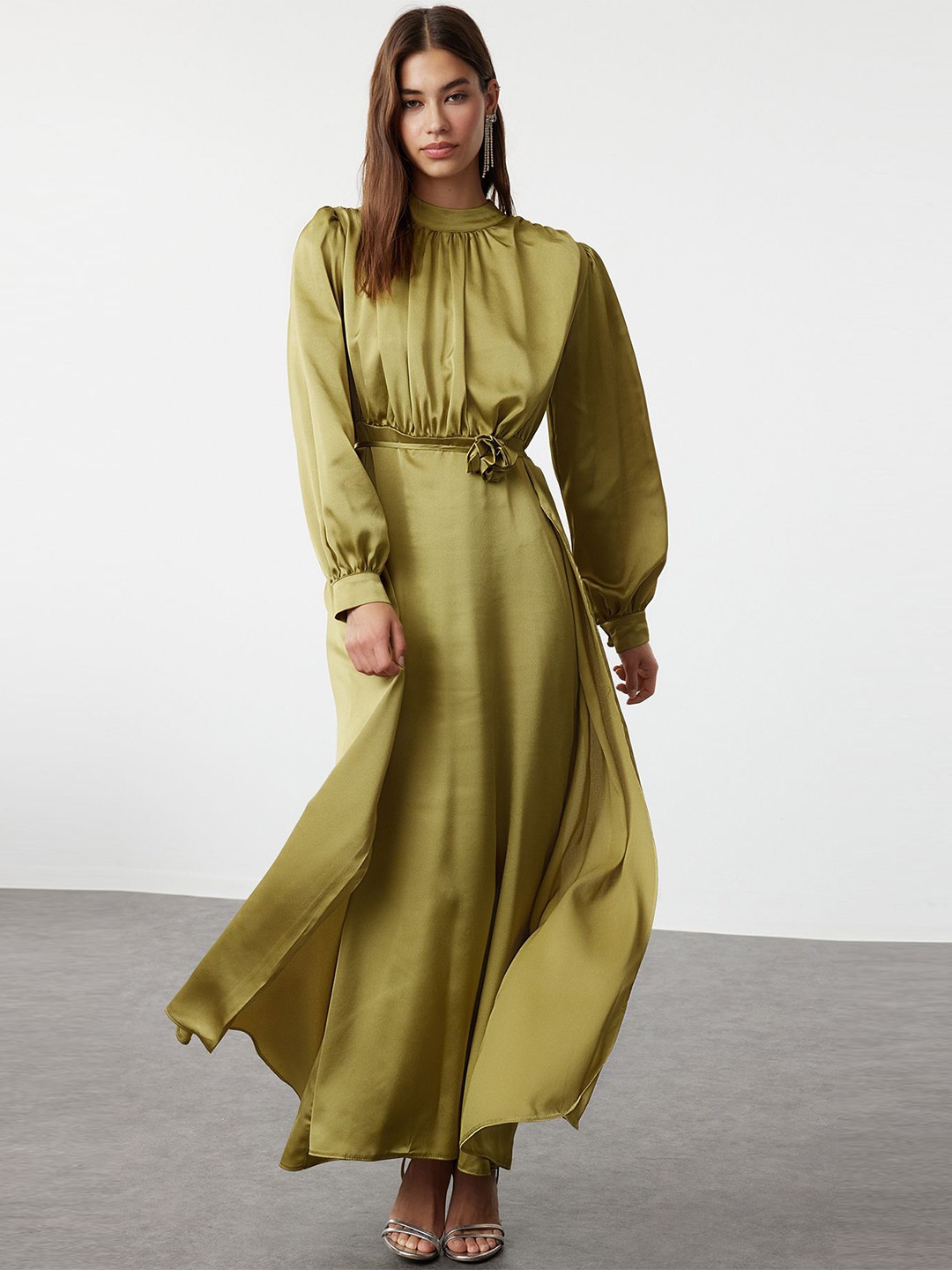 

Trendyol Solid Mock Neck Ready to Wear Maxi Dress, Green