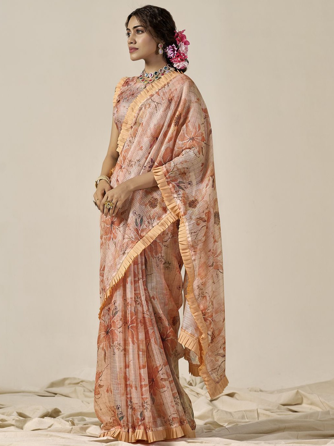 

CHUDIYA Woven Design Floral Saree, Peach