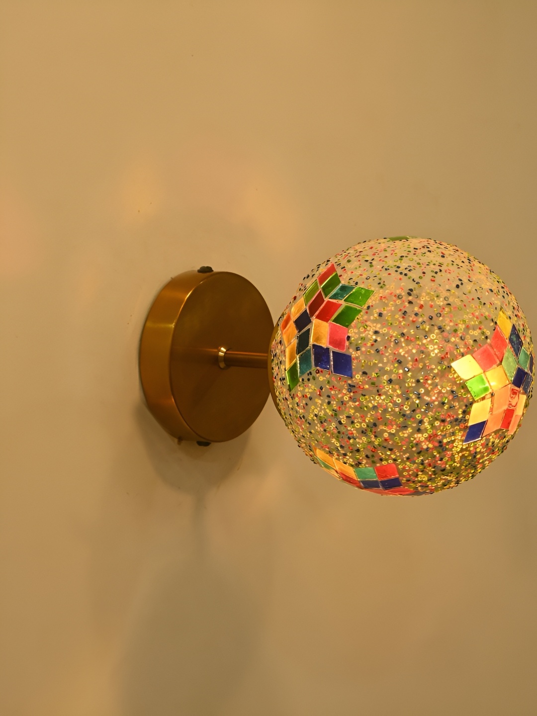 

Afast White & Green Glass Traditional Spherical Shaped Wall Lamp