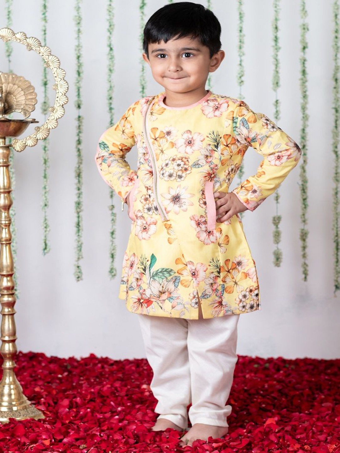 

Li'l Angels Boys Floral Printed A Line Kurta with Pyjamas, Yellow