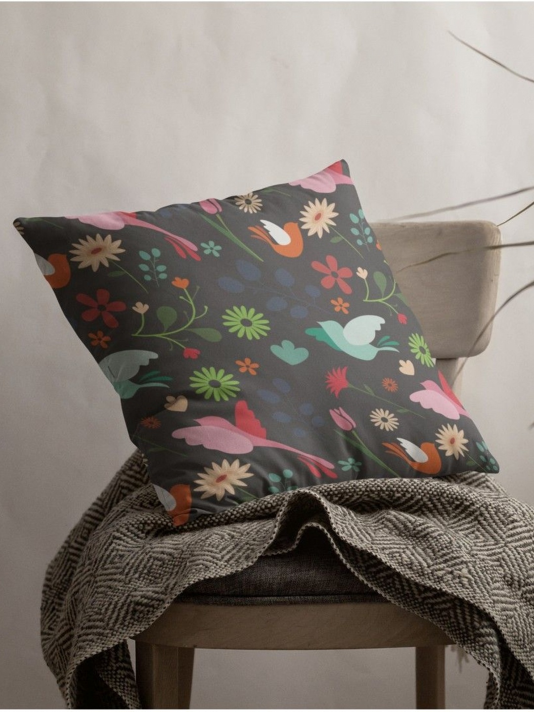 

THEYAYACAFE Black & Blue Floral Square Cushion Covers