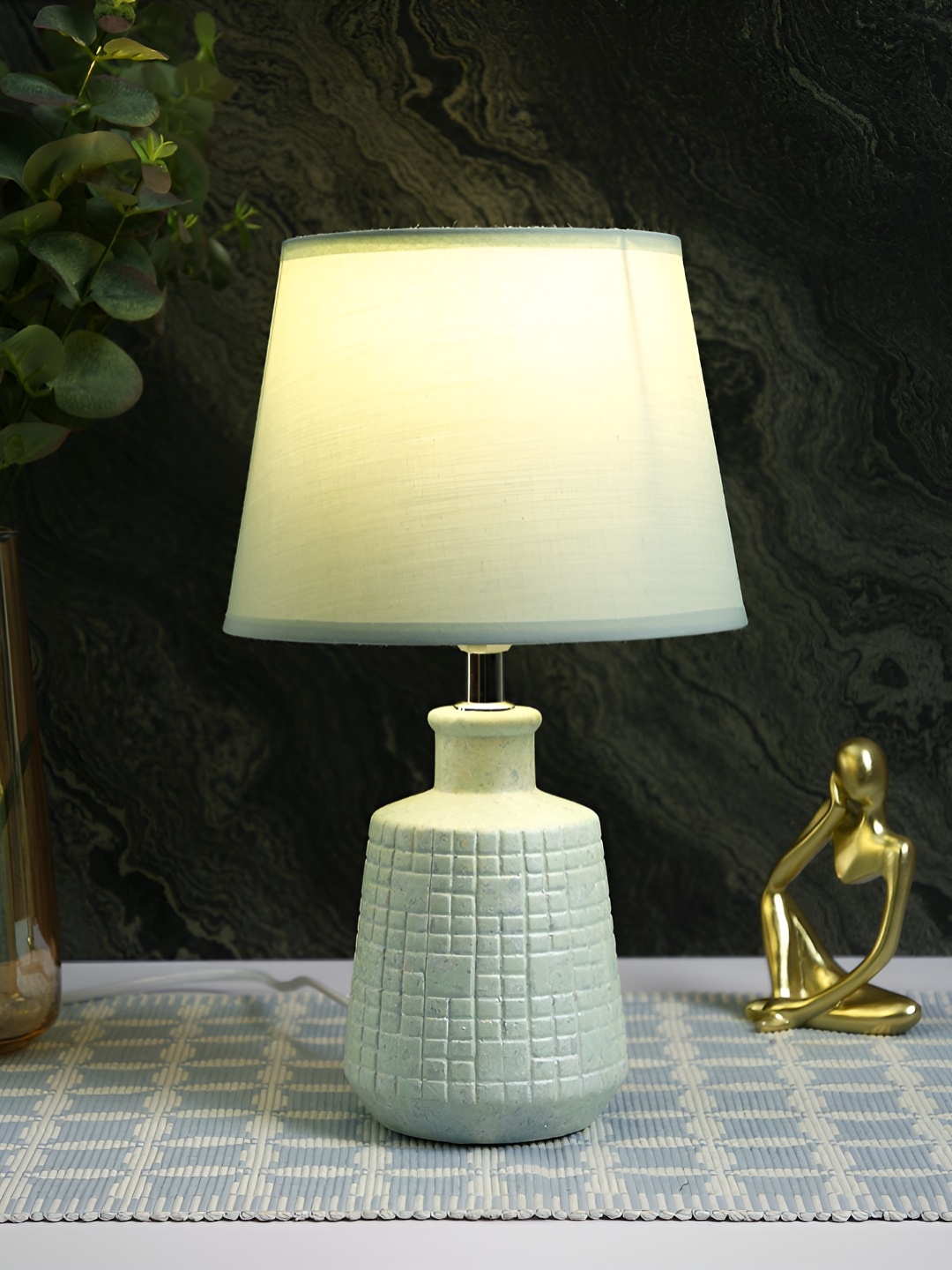 

TAYHAA Green Textured Ceramic Contemporary Frustum Shaped Table Lamp