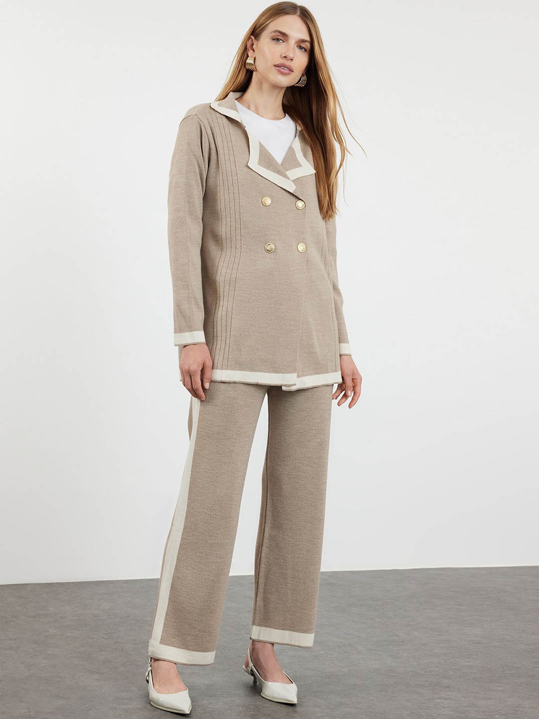 

Trendyol Self Design Acrylic Coat With Trouser, Beige