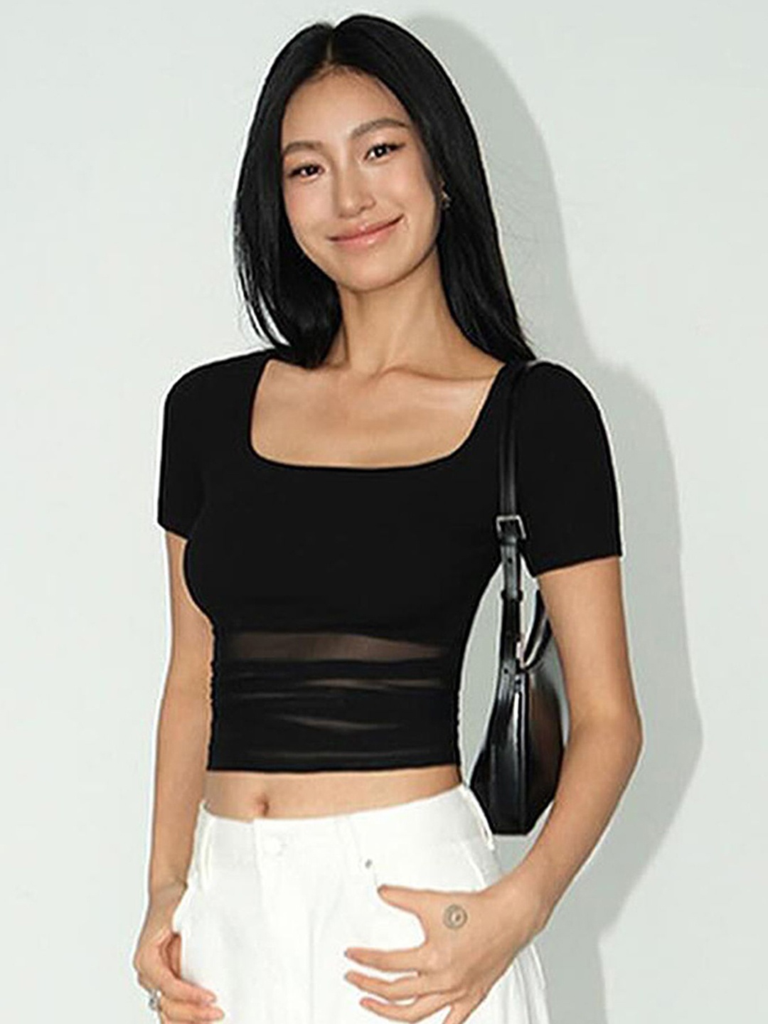 

LULU & SKY Crop Top, Black