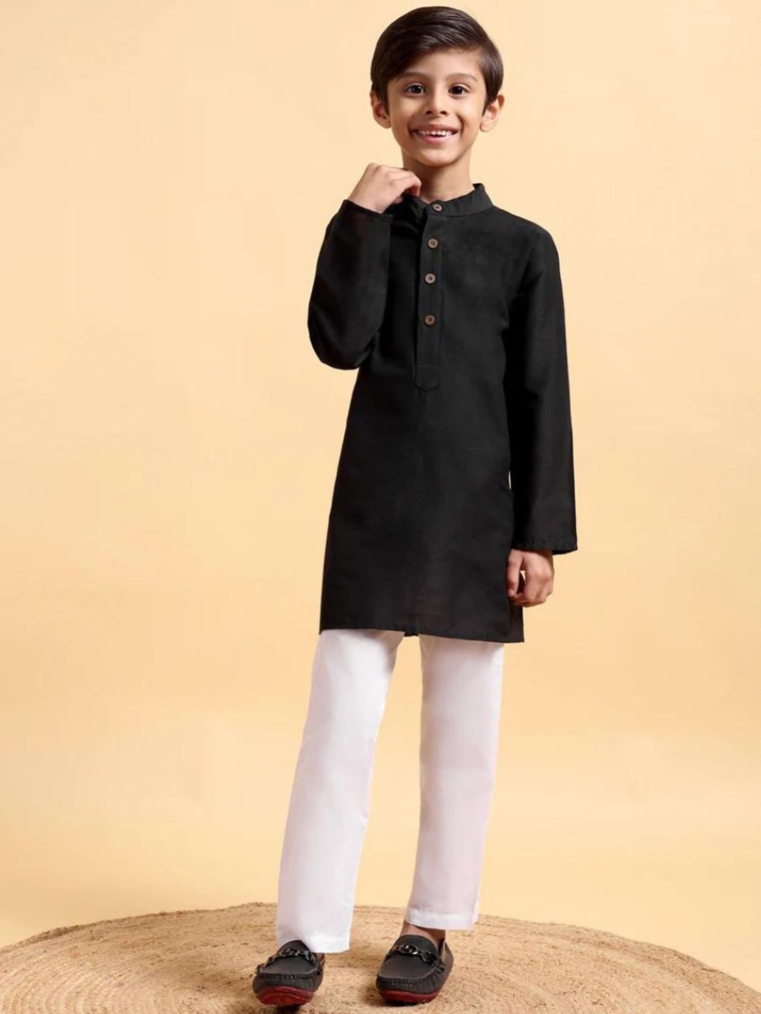 

Mera Rang Boys Band Collar Cotton Linen Straight Kurta With Pyjama, Black