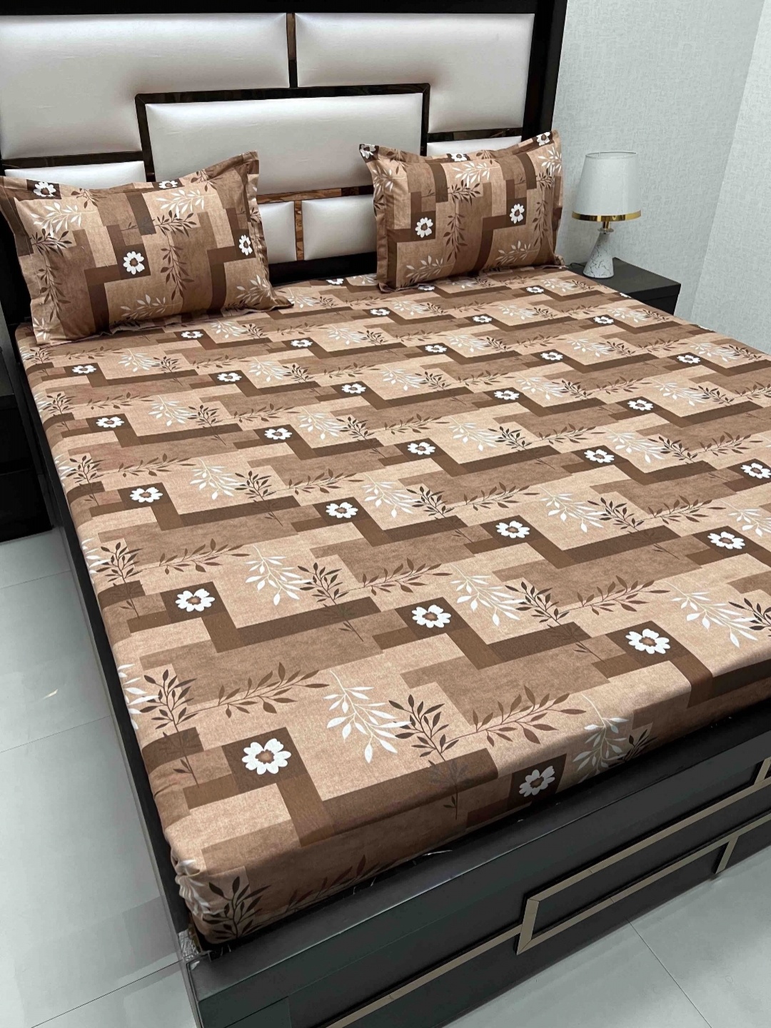 

Pure Decor Passion Brown & White Floral 250 TC Queen Bedsheet With 2 Pillow Covers
