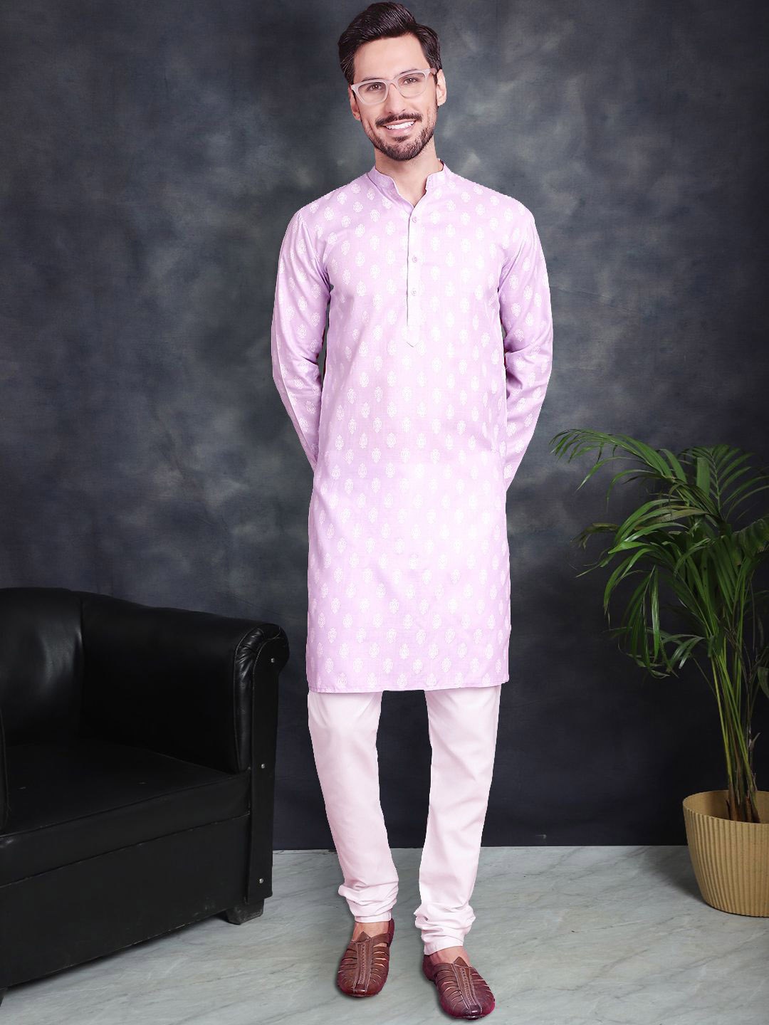 

Jompers Floral Printed Band Collar Straight Kurta With Pyjamas, Purple