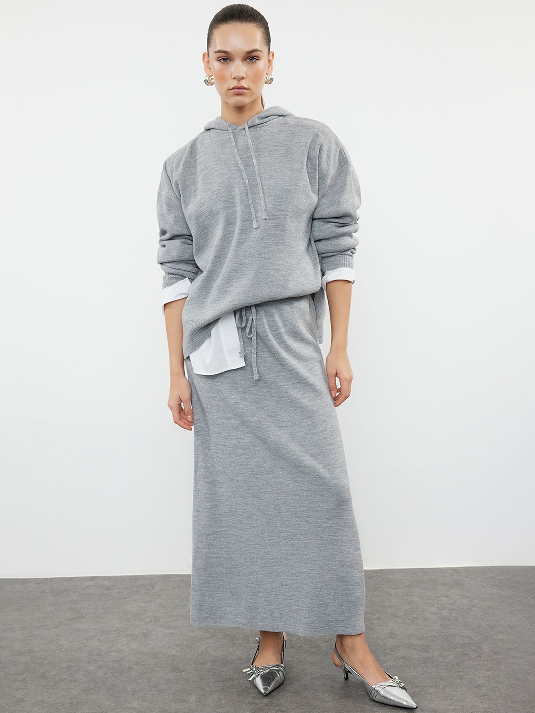 

Trendyol Hooded Acrylic Tunic With Skirt, Grey