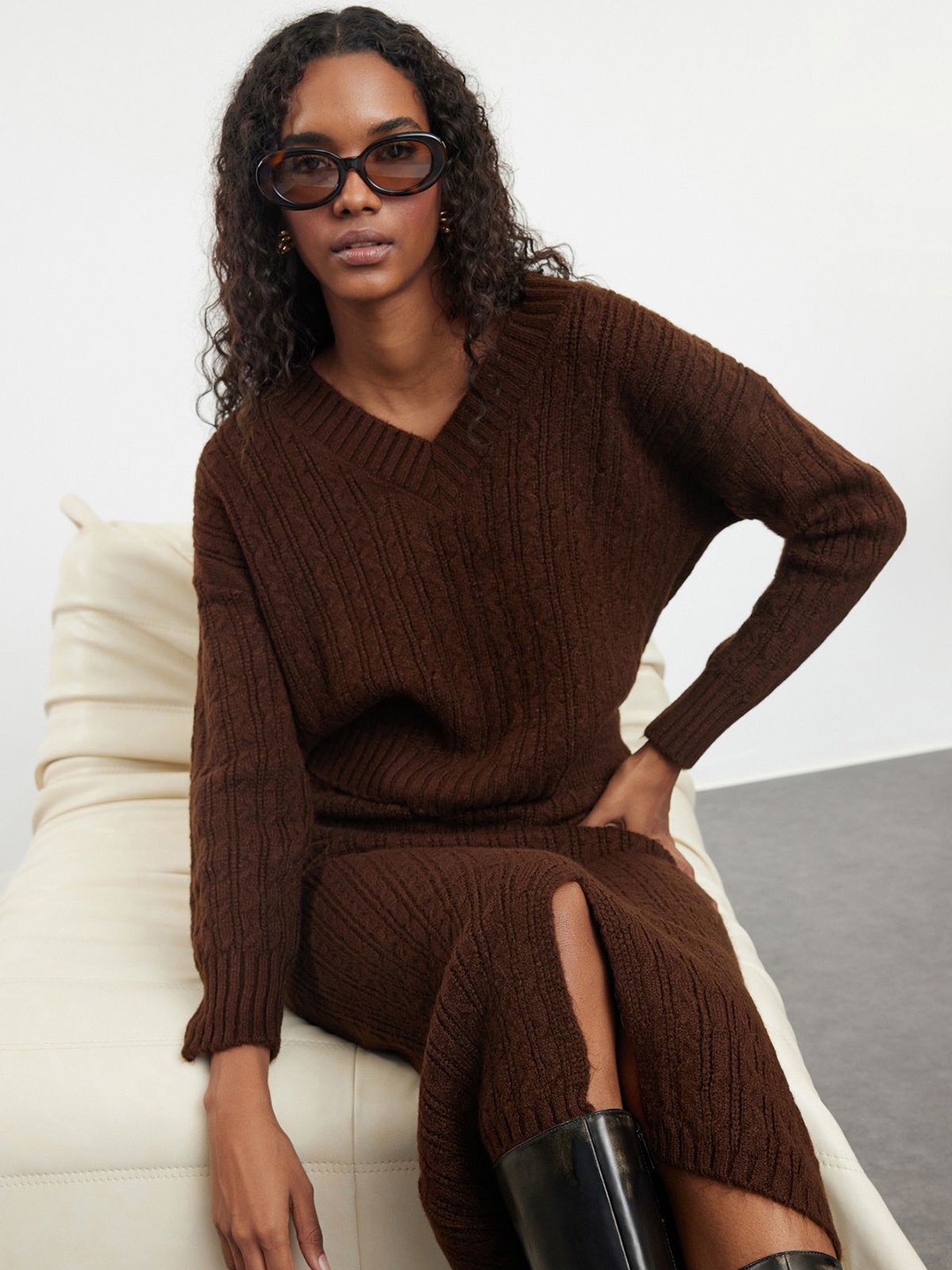 

Trendyol Self Design V-Neck Top With Skirt, Brown
